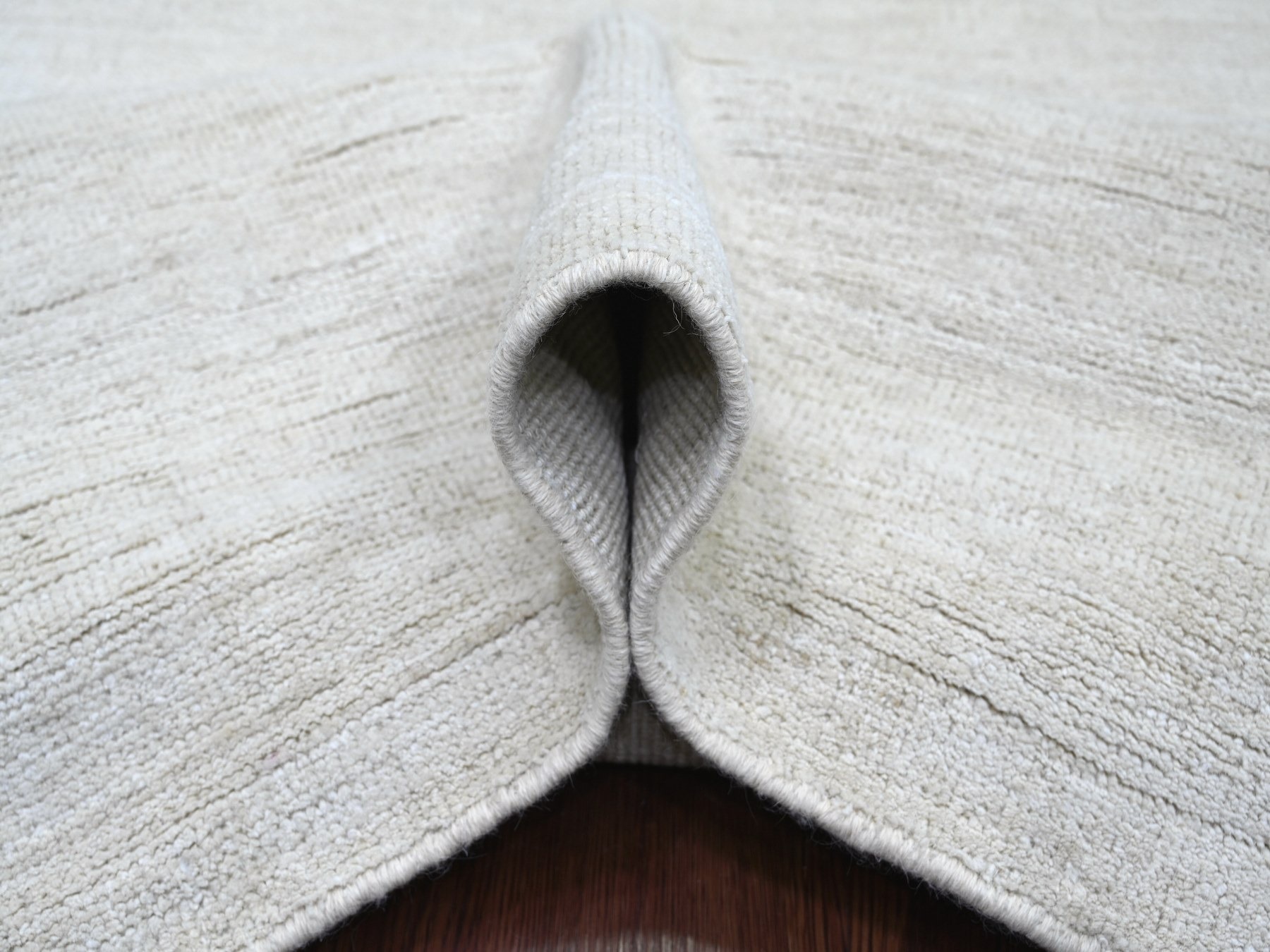 9'x12' Daisy White, Plain Solid Pattern, Hand Knotted, Hand Spun Ghazni Wool, Lush and Plush, Oriental Rug HR22095 - Image 5