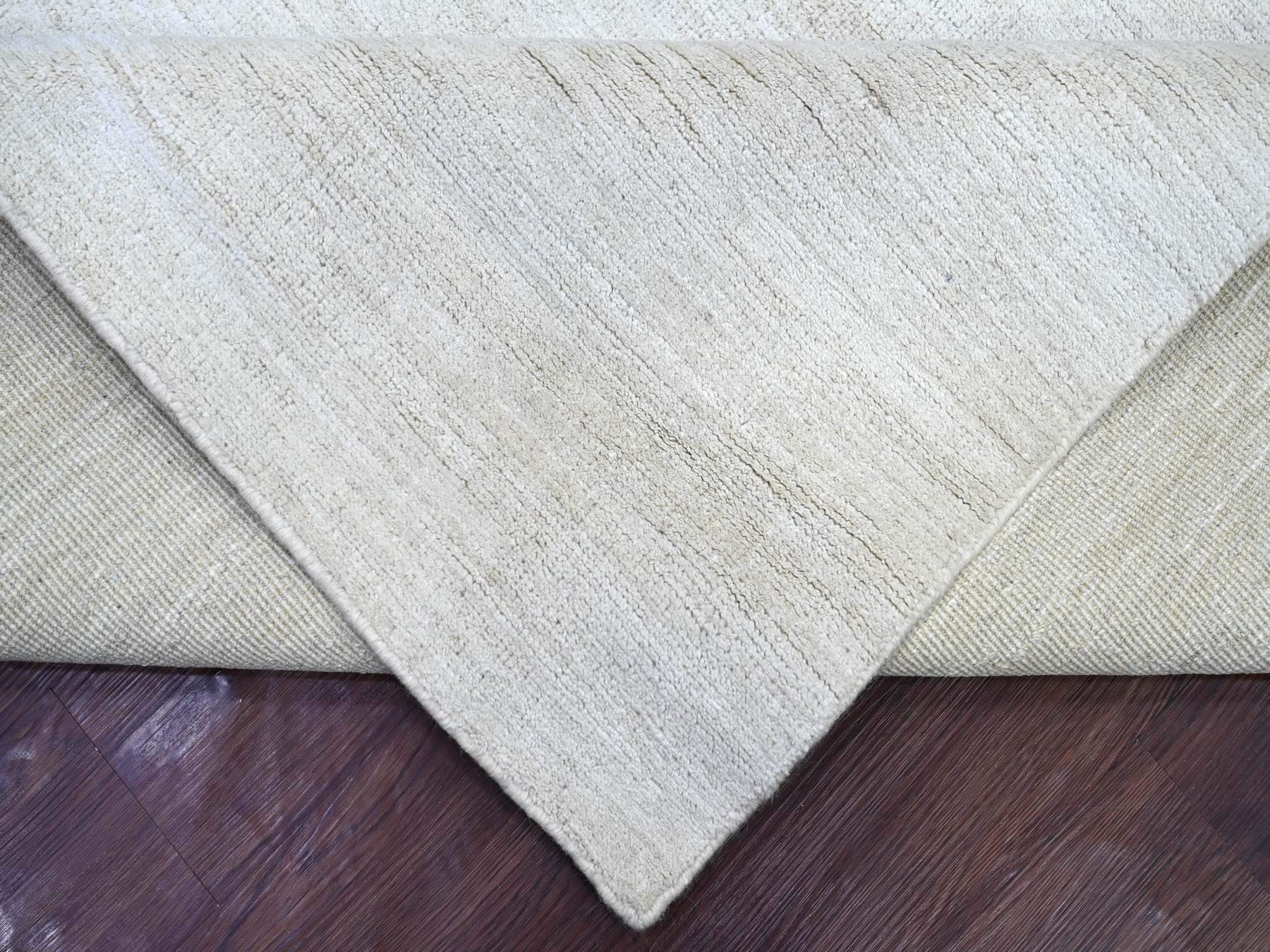 9'x12' Daisy White, Plain Solid Pattern, Hand Knotted, Hand Spun Ghazni Wool, Lush and Plush, Oriental Rug HR22095 - Image 6