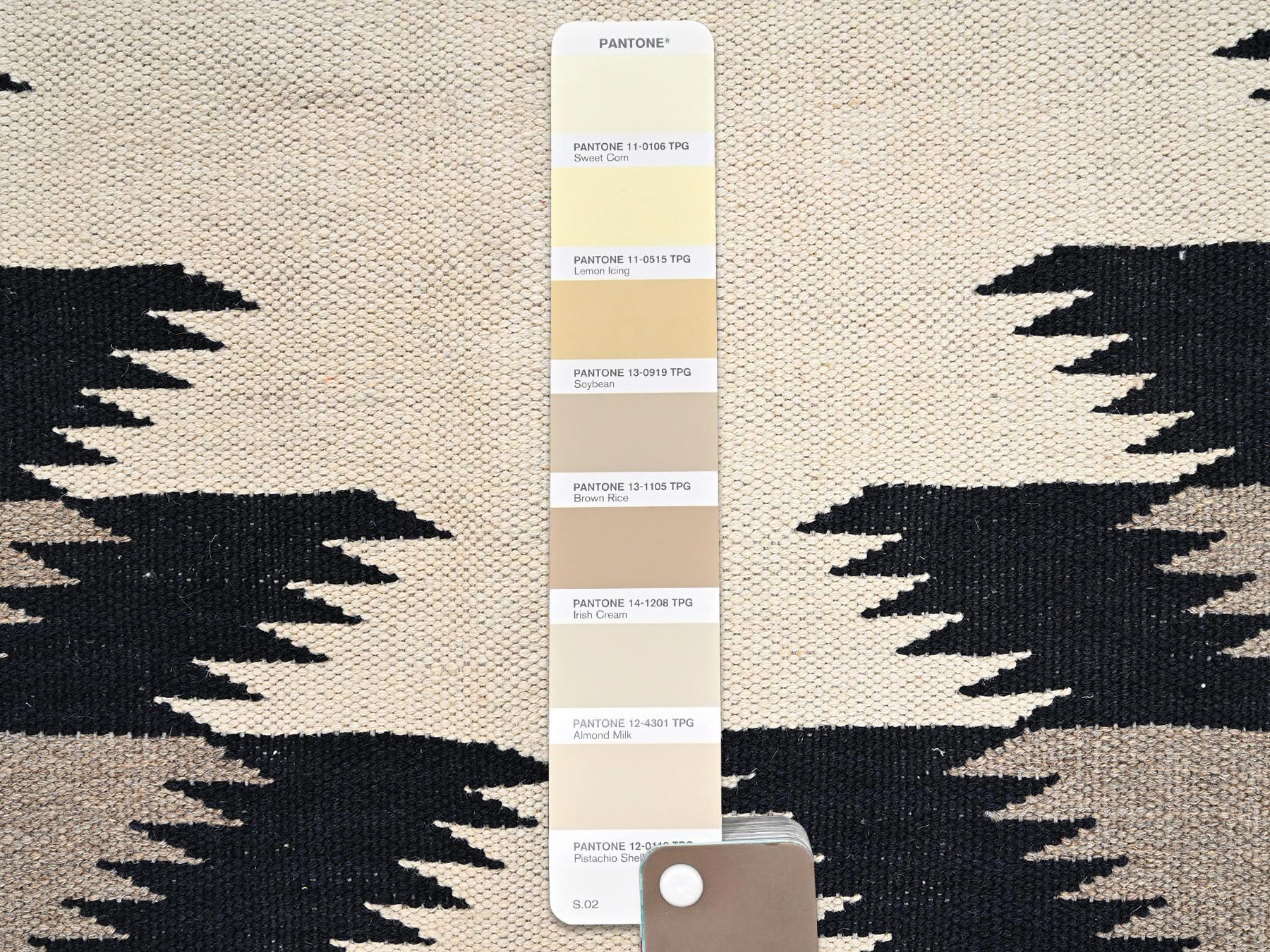 8'x10'3" Ivory-Brown, American Indian Southwest Geometric Design, Flat Weave, Hand Woven, 100% Wool, Oriental Rug HR2296 - Image 5
