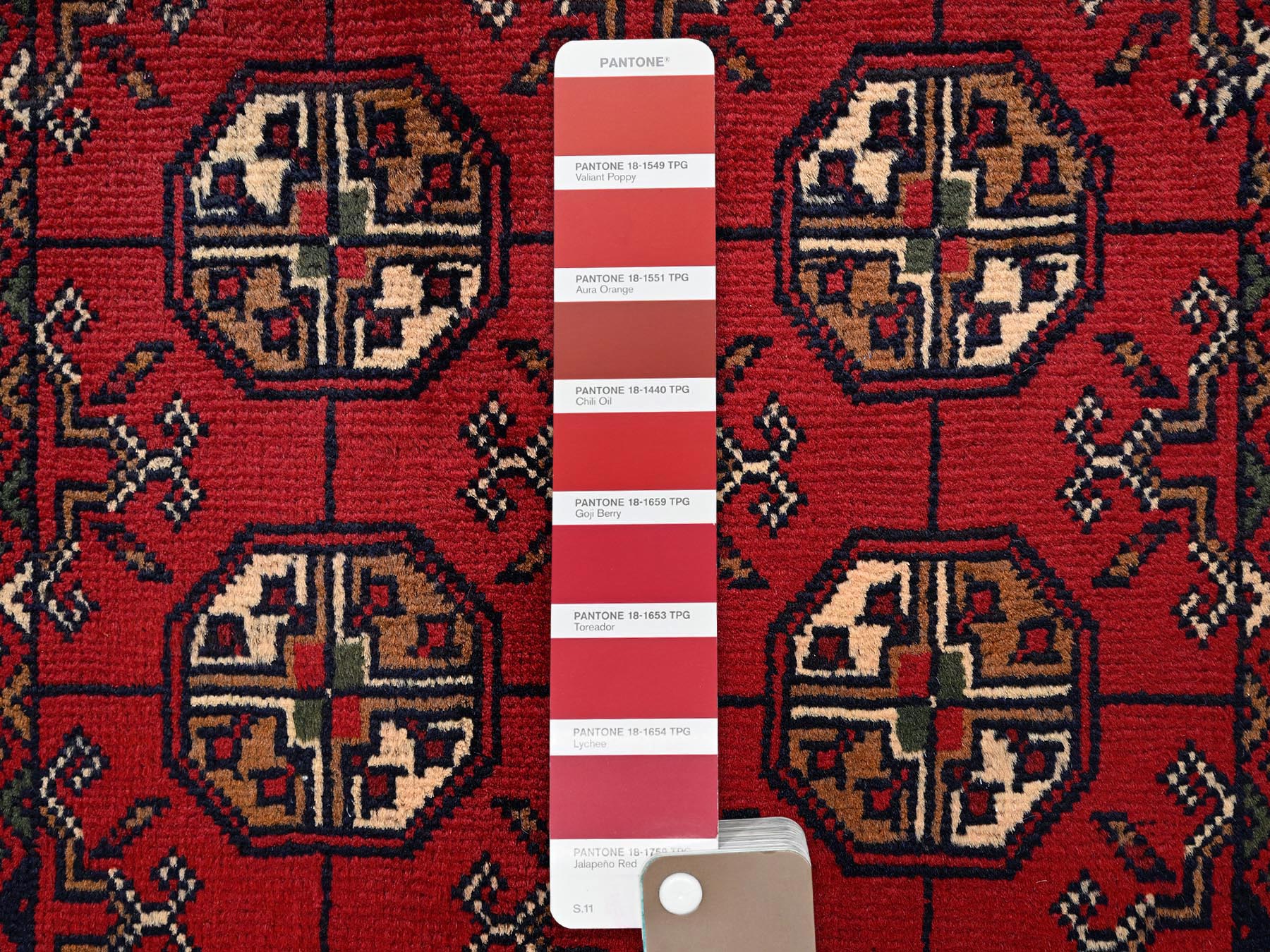 2'x2'10" Crimson Red, Princess Bokara with Geometric Medallions, Hand Knotted, Soft and Shiny Wool, Mat, Sample, Oriental Rug HR2471 - Image 4