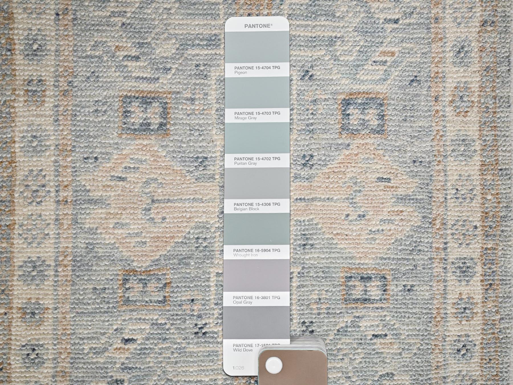 1'9"x2'10" Misty Gray, Anatolian Village Design, Turkish Knot, Hand Knotted, Zero Pile, Sheared Low, 100% Wool, Sample, Mat, Oriental Rug HR2732 - Image 4