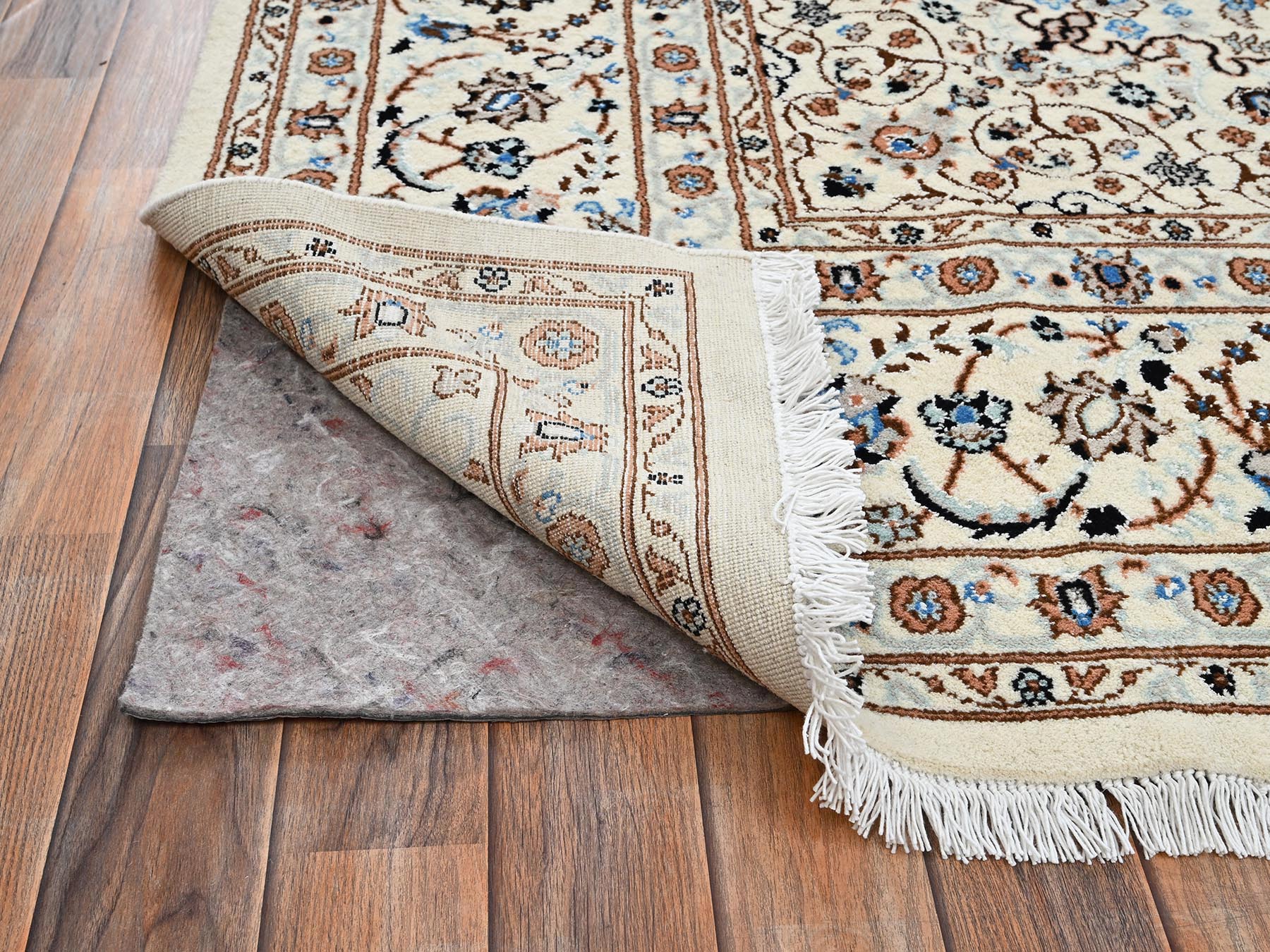 8'x10'1" Cream White, Pak Persian Nain with Flower Medallion Design, Wool and Silk, Hand Knotted, 250 KPSI, Oriental Rug HR2807 - Image 5