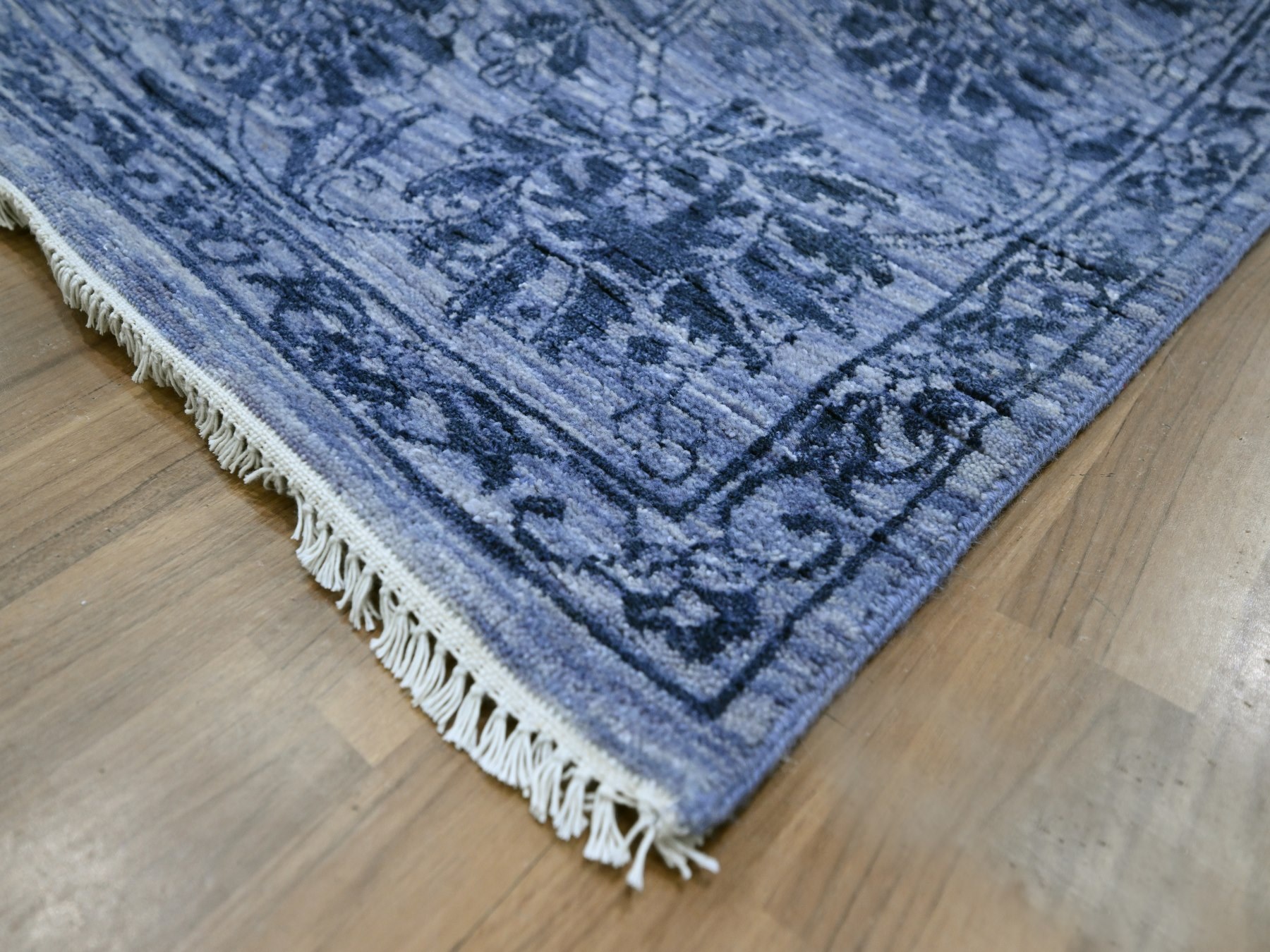 8'1"x10' Purple, Saturated Colors and Design, Tone on Tone, Hand Knotted, Wool & Silk, Abrash, Oriental Rug HR76309 - Image 6