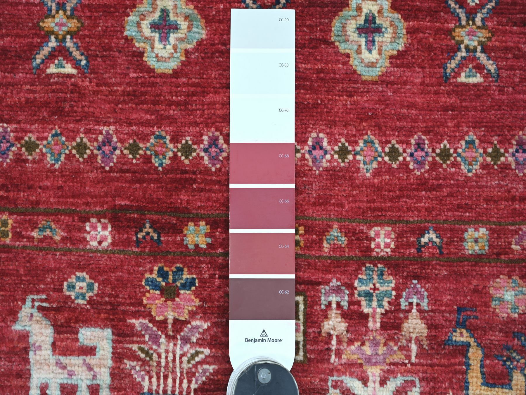 5'8"x8'3" Savvy Red, Kashkuli Gabbeh with Khorjin Design, Small Animal Figurines, Hand Knotted, Natural Wool, Vegetable Dyes, Oriental Rug HR21289 - Image 3