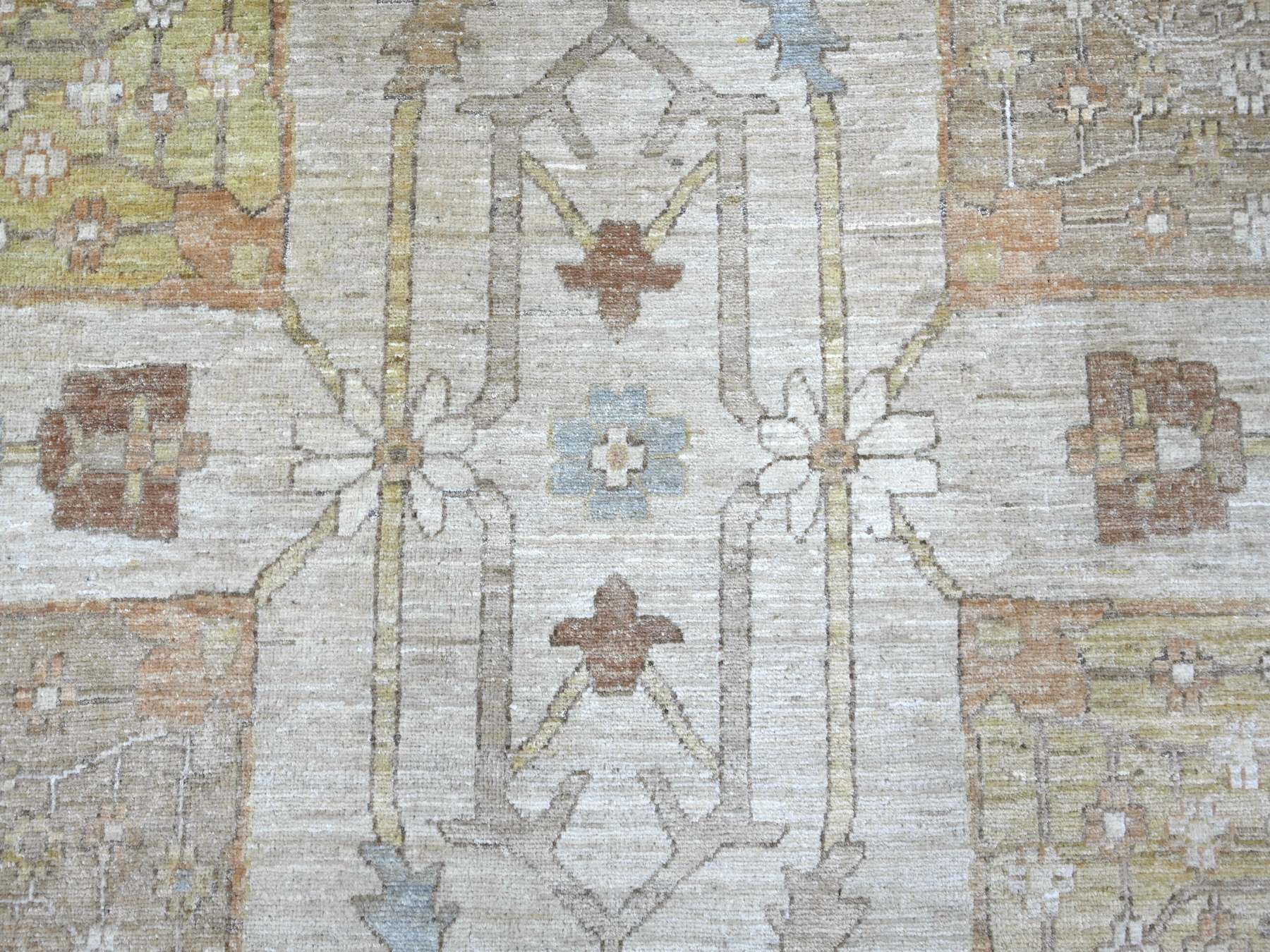 10'1"x13'10" Light Brown, Peshawar with All Over Design, Hand Knotted, High Mountain Wool, Denser Weave, Oriental Rug HR22349 - Image 8