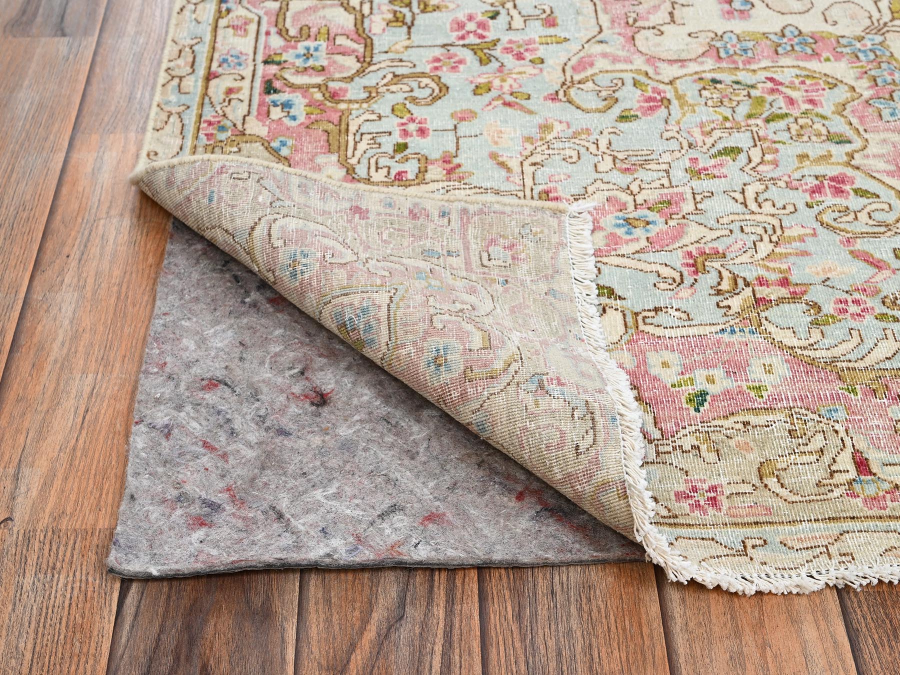 7'10"x10' Chiifon White, Vintage Persian Kerman with Flower Medallion, Sheared Low, Distressed, Professionally Cleaned, Excellent Condition, Hand Knotted, 100% Wool, Oriental Rug HR2550 - Image 5
