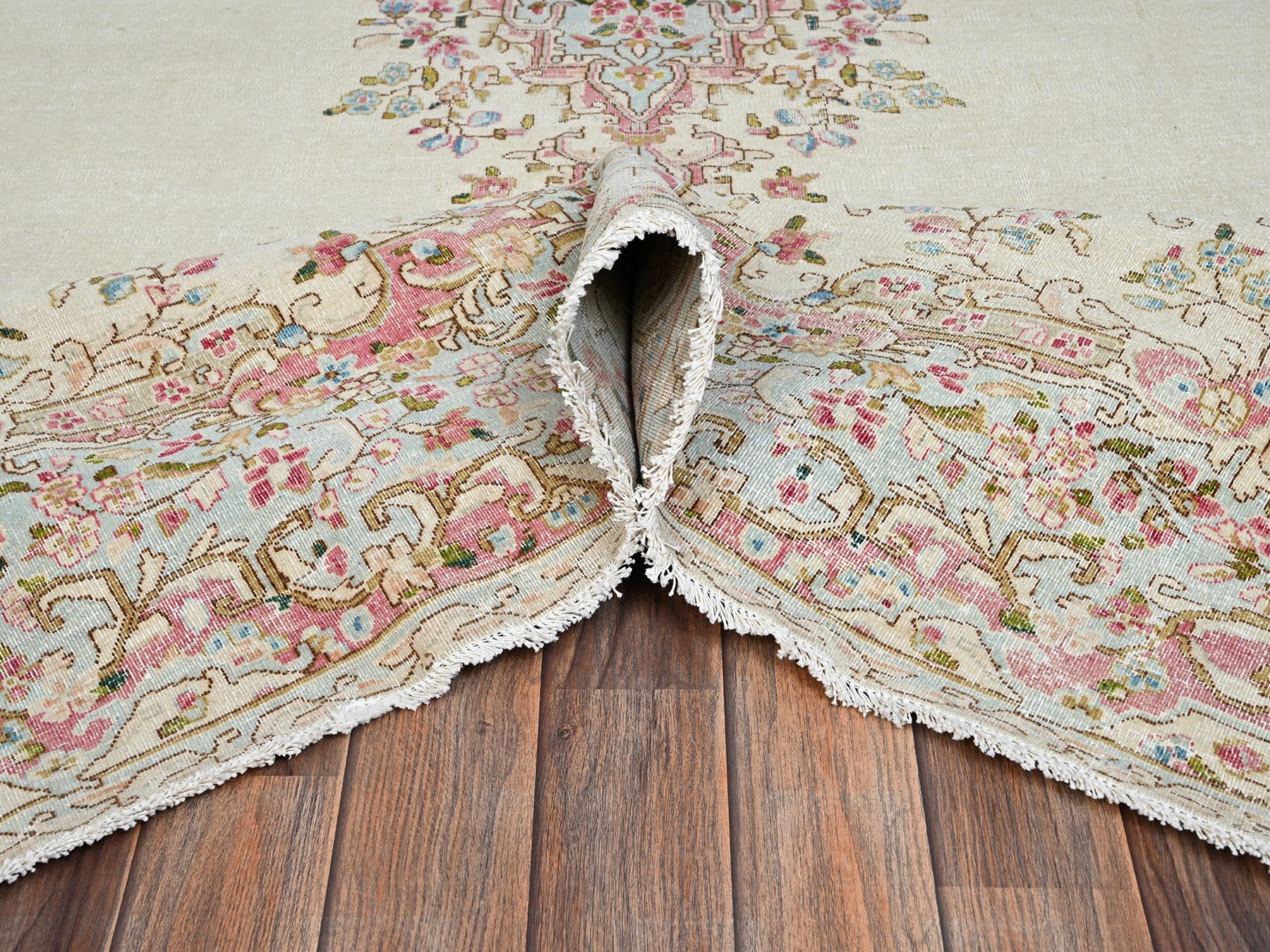 7'10"x10' Chiifon White, Vintage Persian Kerman with Flower Medallion, Sheared Low, Distressed, Professionally Cleaned, Excellent Condition, Hand Knotted, 100% Wool, Oriental Rug HR2550 - Image 6