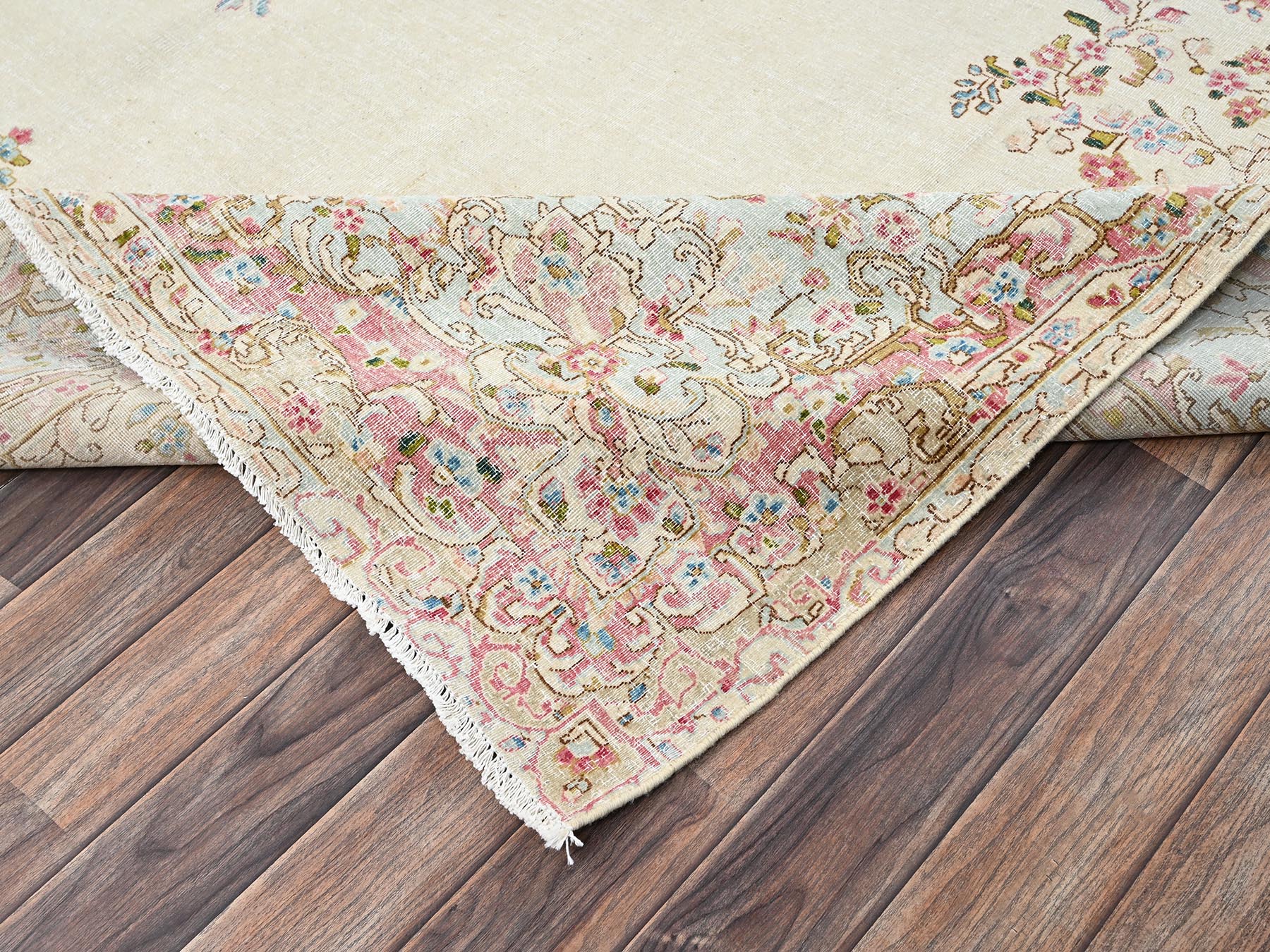 7'10"x10' Chiifon White, Vintage Persian Kerman with Flower Medallion, Sheared Low, Distressed, Professionally Cleaned, Excellent Condition, Hand Knotted, 100% Wool, Oriental Rug HR2550 - Image 7