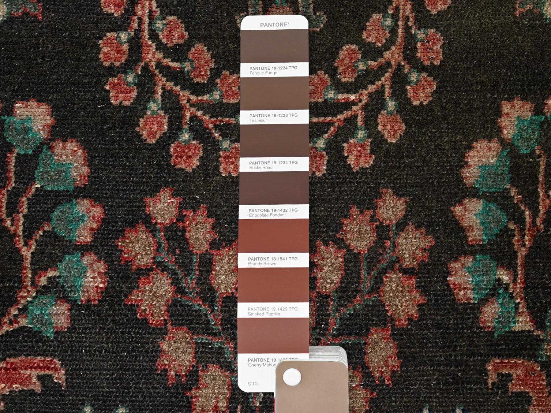 2'10"x9'9" Umber Brown, Vintage Persian Lilahan with All Over Design, Worn Down and Distressed, 100% Wool, Hand Knotted, Zero Pile, Sides and Ends Professionally Secured, Runner, Oriental Rug HR2612 - Image 4