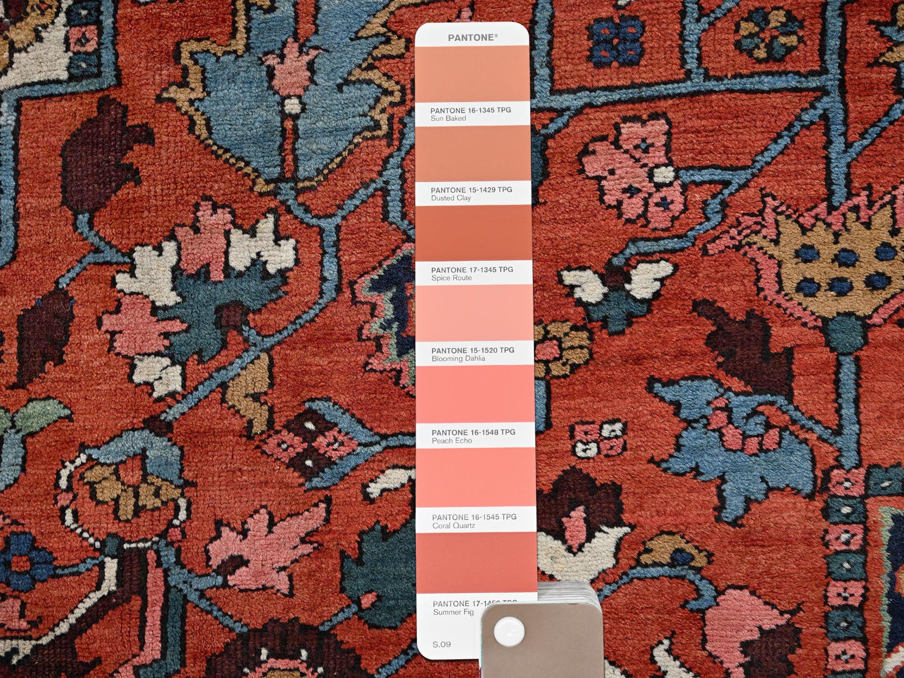 8'2"x14'7" Rust Red, Antique Persian Heriz with Flower Medallion, Very Good Condition, Soft and Clean, Long and Narrow, Hand Knotted, 100% Wool, Oriental Rug HR2751 - Image 8