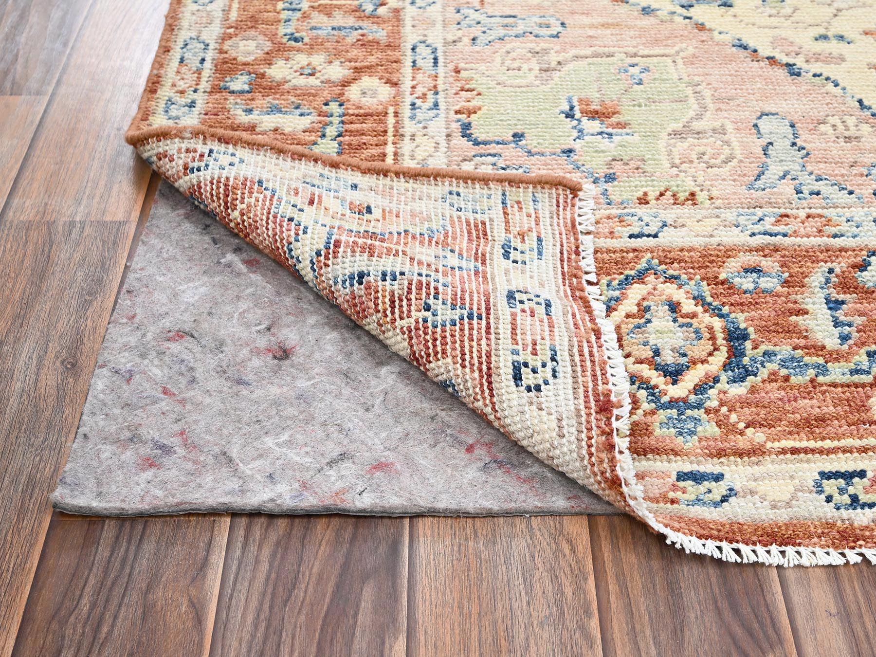4'10"x6'10" Beige, Heriz with Medallion Design, Turkish Knot, Hand Knotted, Sheared Low, 100% Wool, Oriental Rug HR2805 - Image 3