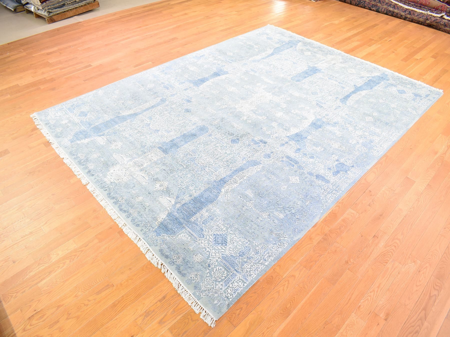 9'x12'2" Wool and Pure Silk Hand Knotted Blue Jewellery Design with Soft Colors Oriental Rug HR66954 - Image 3