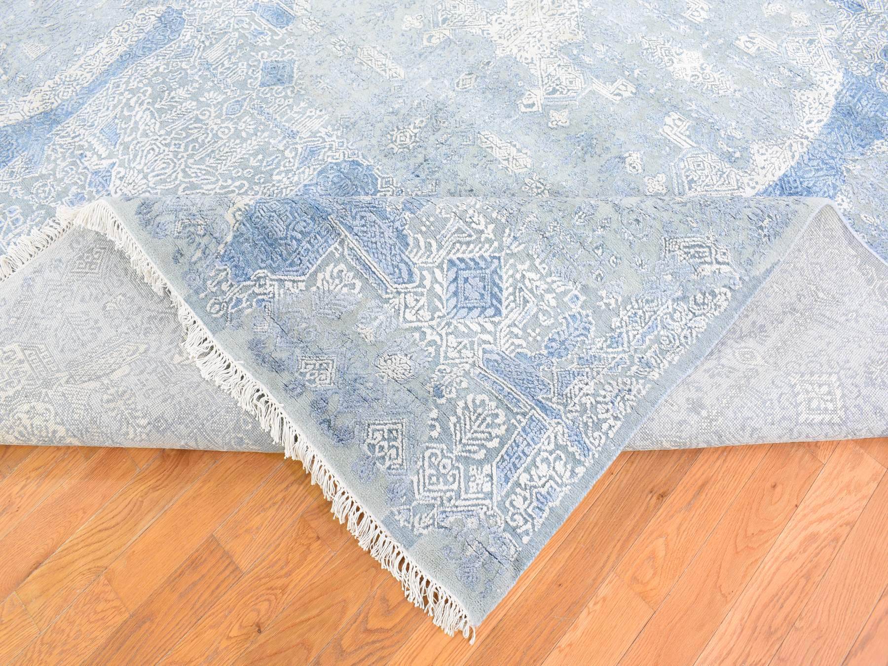 9'x12'2" Wool and Pure Silk Hand Knotted Blue Jewellery Design with Soft Colors Oriental Rug HR66954 - Image 6