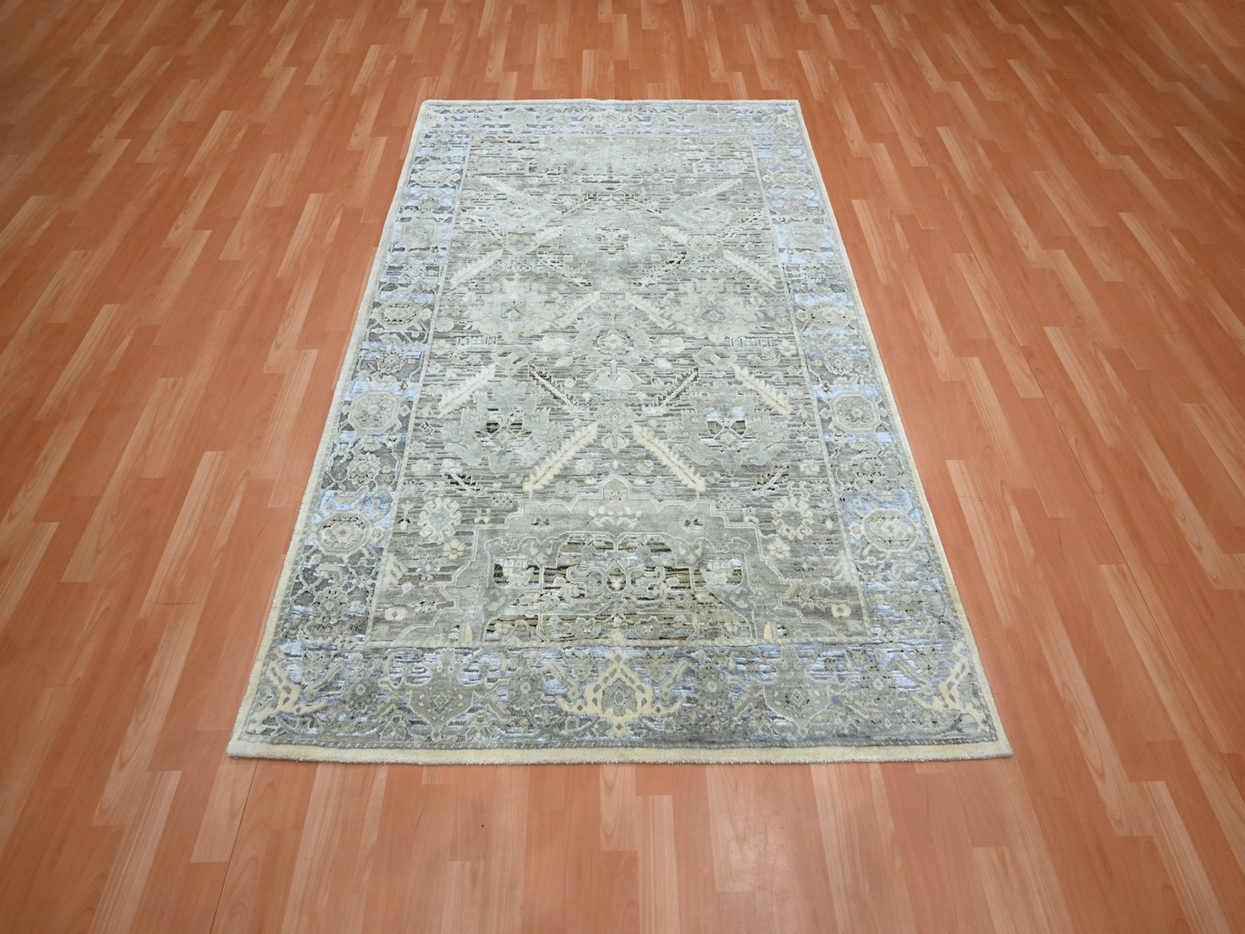5'2"x7'4" Storm Gray, Pure Silk, Oushak Design with Geometric Pattern, Hand Knotted, Oriental Rug HR75906 - Image 2