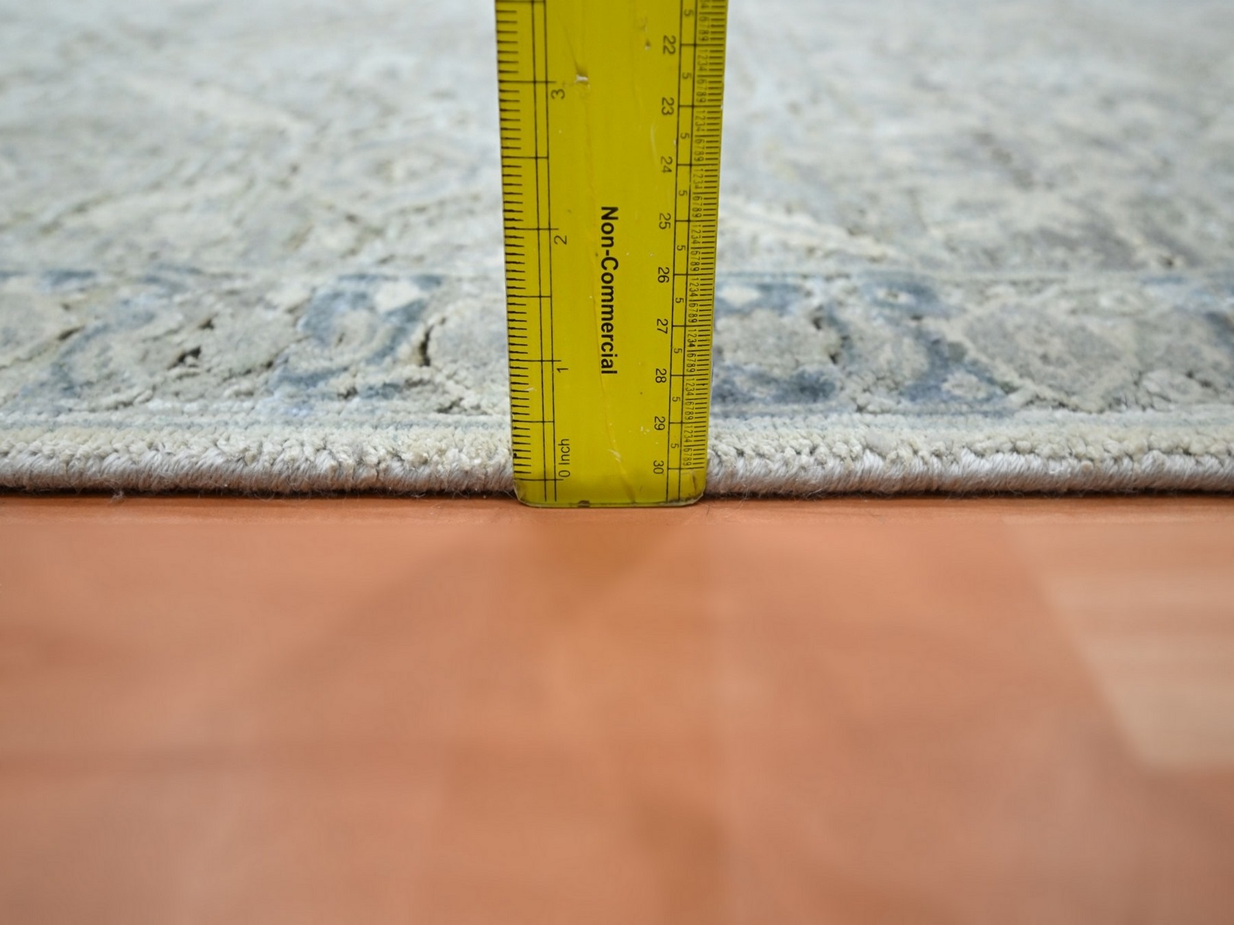 2'6"x8' Storm Gray, Pure Silk, Hand Knotted, Oushak Design with Geometric Pattern, Runner, Oriental Rug HR75909 - Image 6