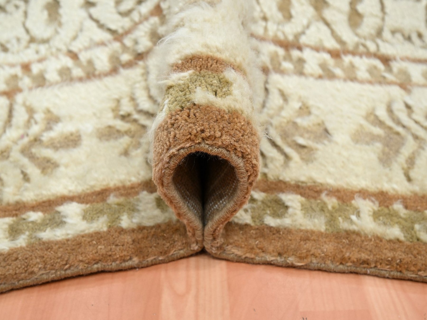 9'x12'3" Ivory with Warm Earth Tone Colors, Persian Influence Design, Shaggy Pile, Hi and Low, Tone on Tone, Pure Wool, Hand Knotted, Oriental Rug HR75947 - Image 5