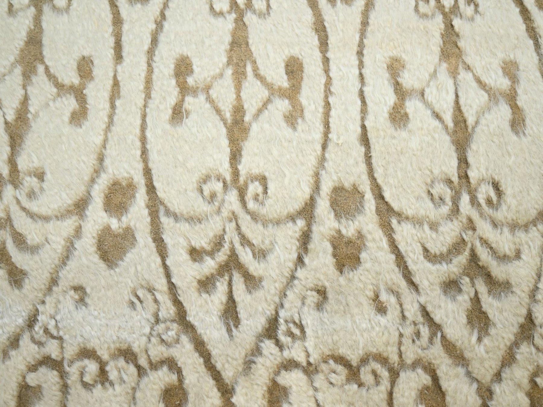 9'x12'3" Ivory with Warm Earth Tone Colors, Persian Influence Design, Shaggy Pile, Hi and Low, Tone on Tone, Pure Wool, Hand Knotted, Oriental Rug HR75947 - Image 8