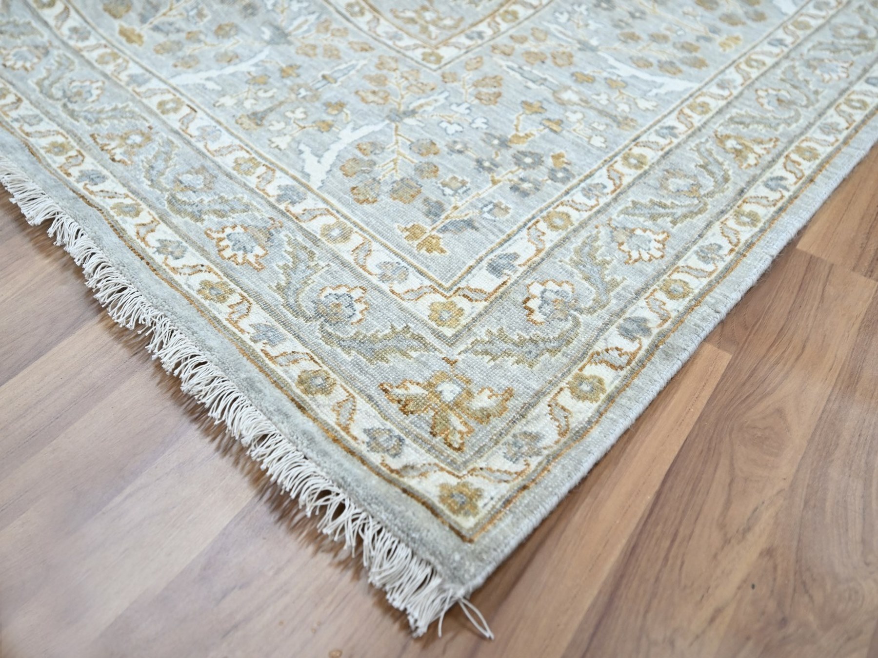 9'2"x12' Spanish Gray, Hand Knotted, 200 KPSI, Meditation Tree of Life Design, Tone on Tone, Zero Pile, 100% Wool, Densely Woven, Oriental Rug HR76996 - Image 6