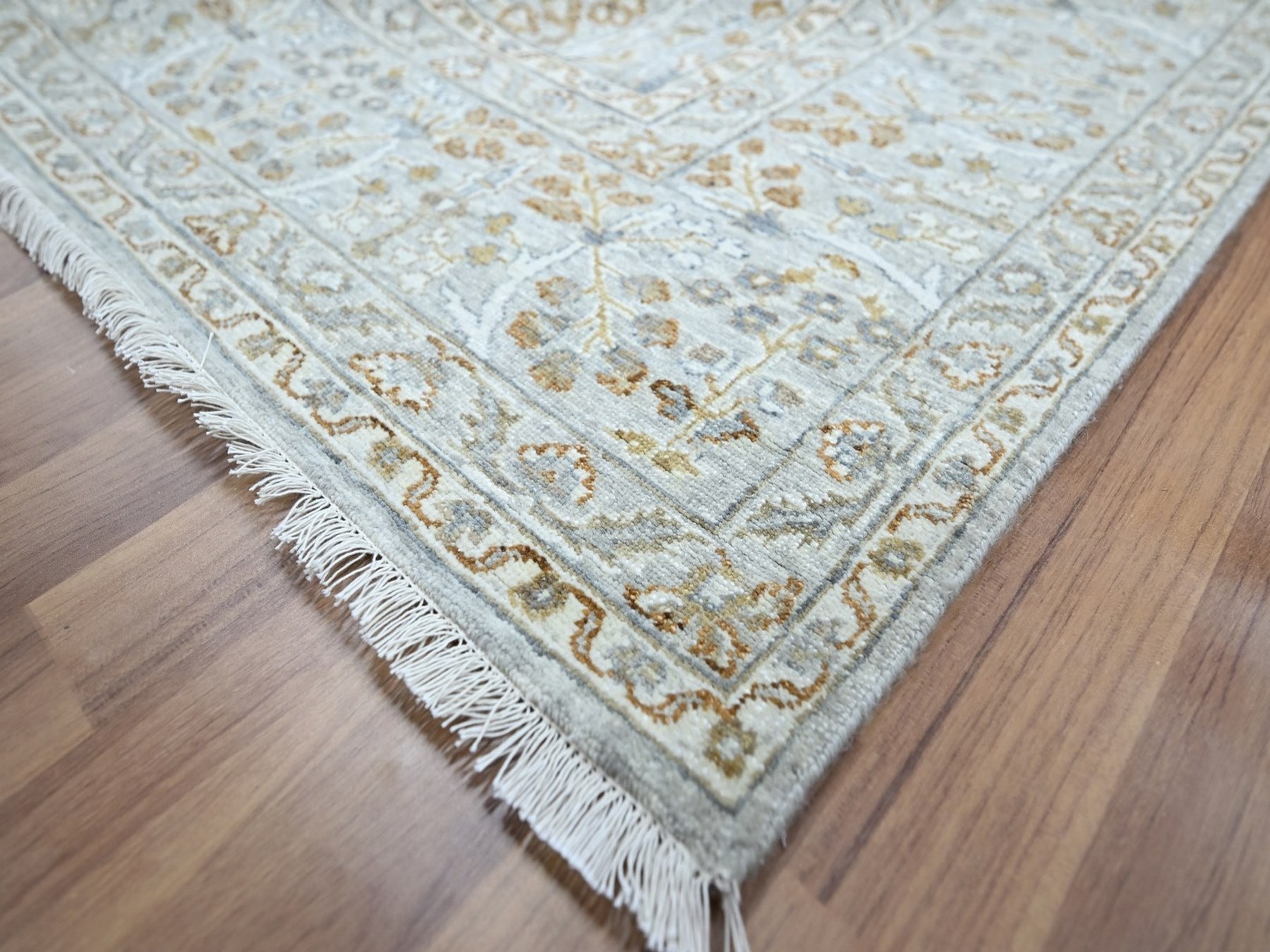 6'1"x9'1" Spanish Gray, 200 KPSI, Meditation Tree of Life Design, Tone on Tone, Zero Pile, 100% Wool, Densely Woven, Hand Knotted, Oriental Rug HR76998 - Image 6