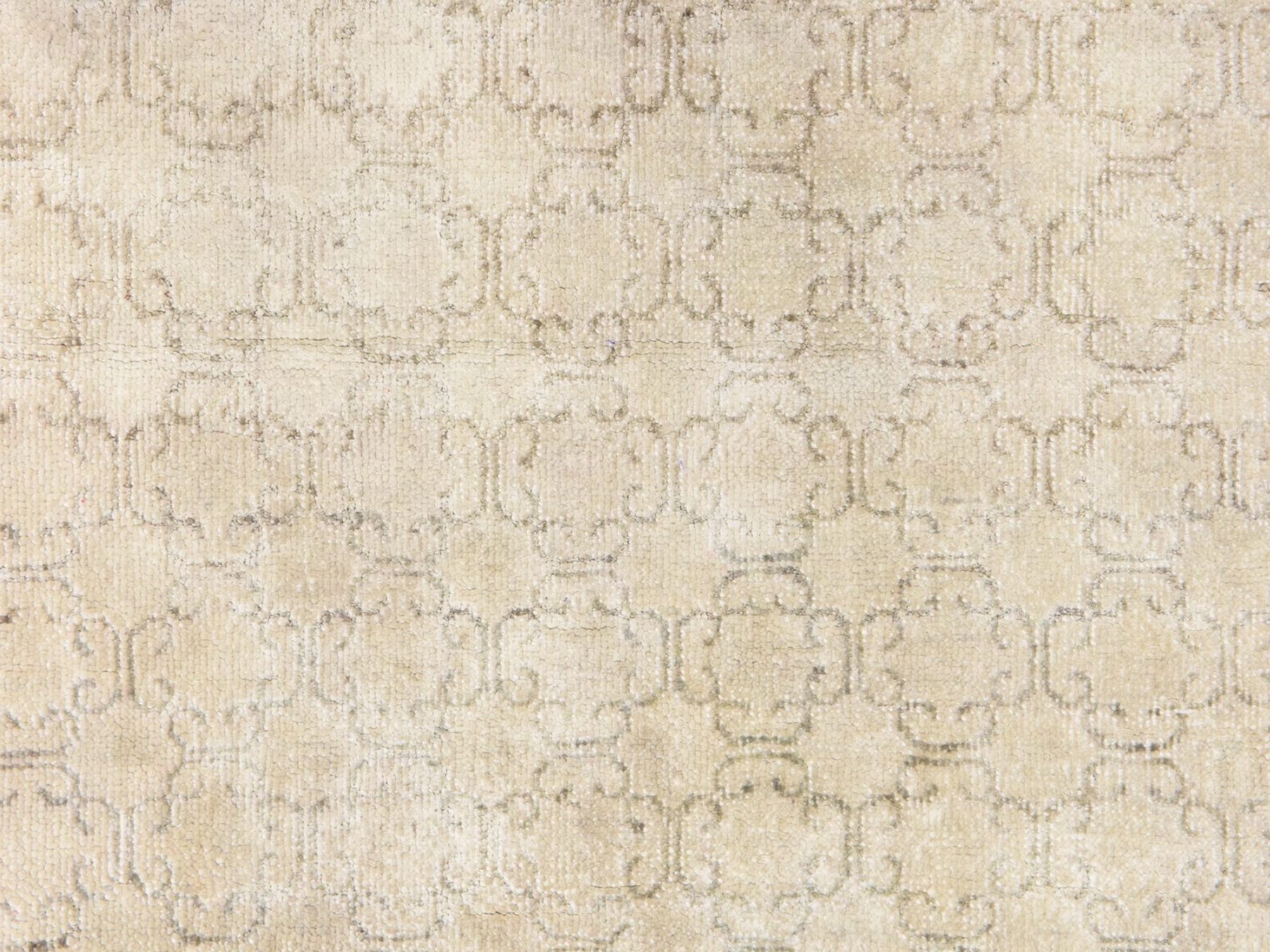 2'1"x3' Oyster White, Khotan Design, Silk, Hand Knotted, Sample, Mat, Oriental Rug HR78647 - Image 4
