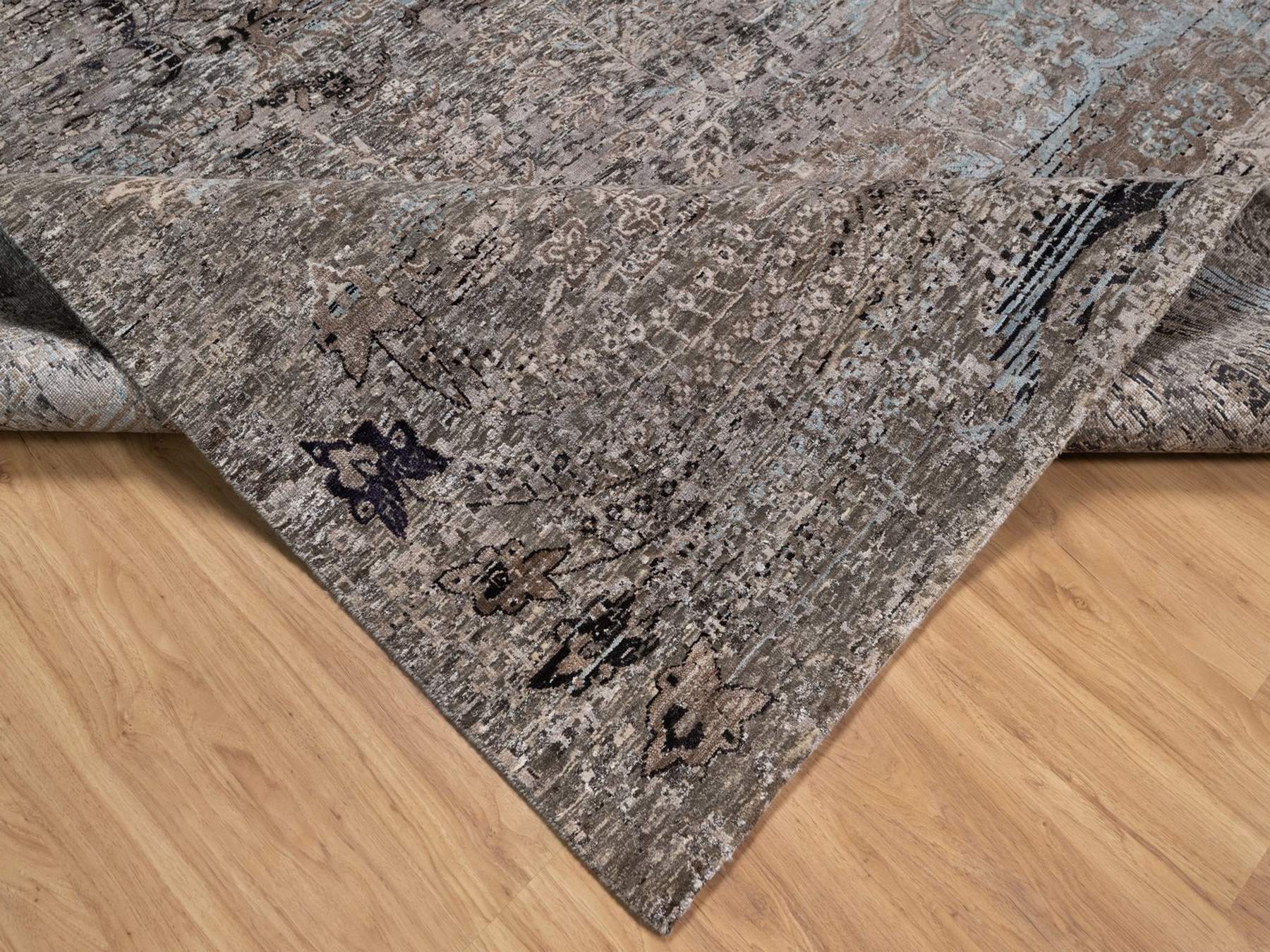 12'2"x15'3" Shades of Brown, Transitional Persian Influence Erased Flower Design, Hand Knotted, Silk with Textured Wool, XL, Oversized, Oriental Rug HR92607 - Image 6