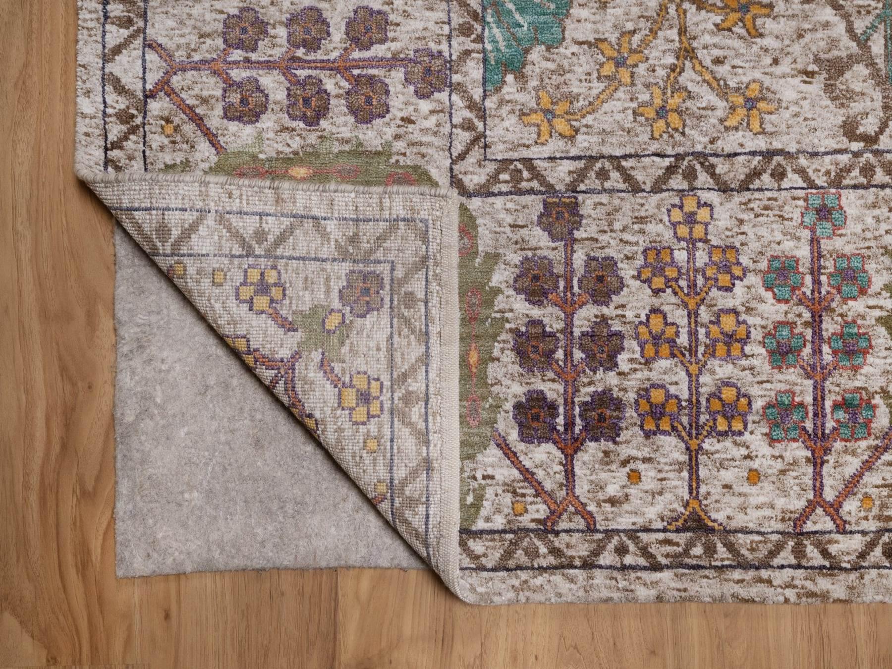 8'x10'2" Swan White, Silk with Textured Wool, Hand Knotted, Directional Vase Design, Oriental Rug HR92615 - Image 4