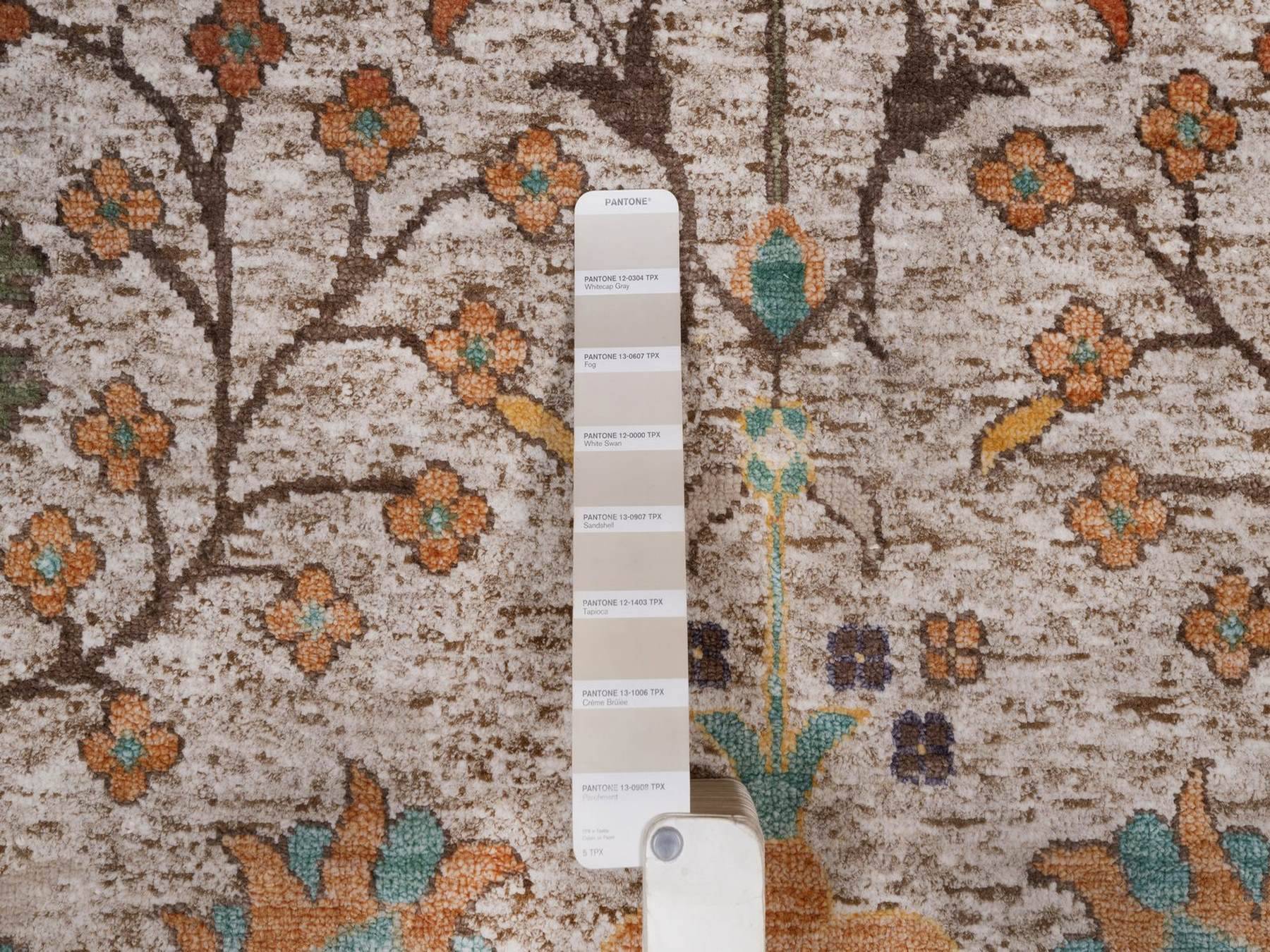 8'x10'2" Swan White, Silk with Textured Wool, Hand Knotted, Directional Vase Design, Oriental Rug HR92615 - Image 7