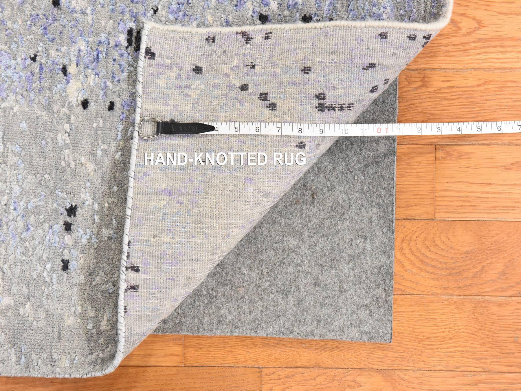 7'9"x10'3" Pastel Gray, Abstract Design with Soft Blues, Wool and Silk, Hand Knotted, Oriental Rug HR78669 - Image 7