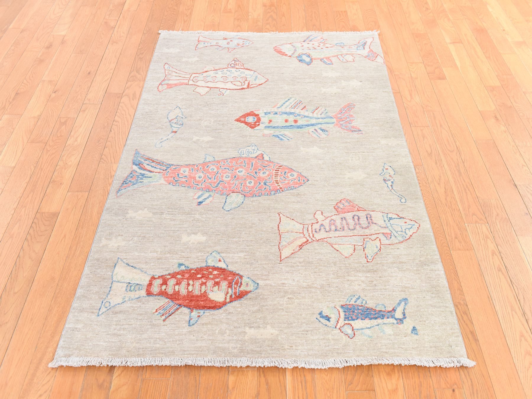 4'x6' Oyster White, Afghan Peshawar with Oceanic Fish Design, Soft and Velvety Wool, Hand Knotted, Oriental Rug HR78677 - Image 2
