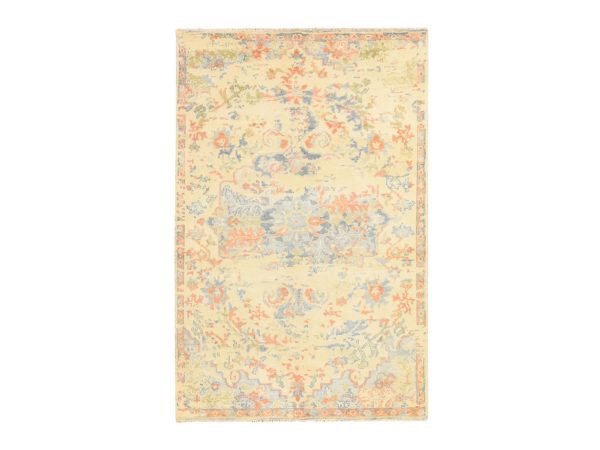 5'9"x9' Alabaster White, Variegated Broken Heriz Design, Supple Collection, Pure Wool, Hand Knotted, Oriental Rug HR78689