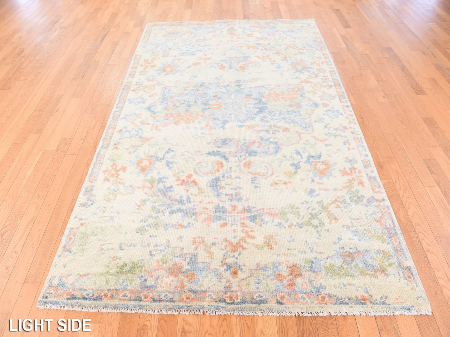 5'9"x9' Alabaster White, Variegated Broken Heriz Design, Supple Collection, Pure Wool, Hand Knotted, Oriental Rug HR78689 - Image 3