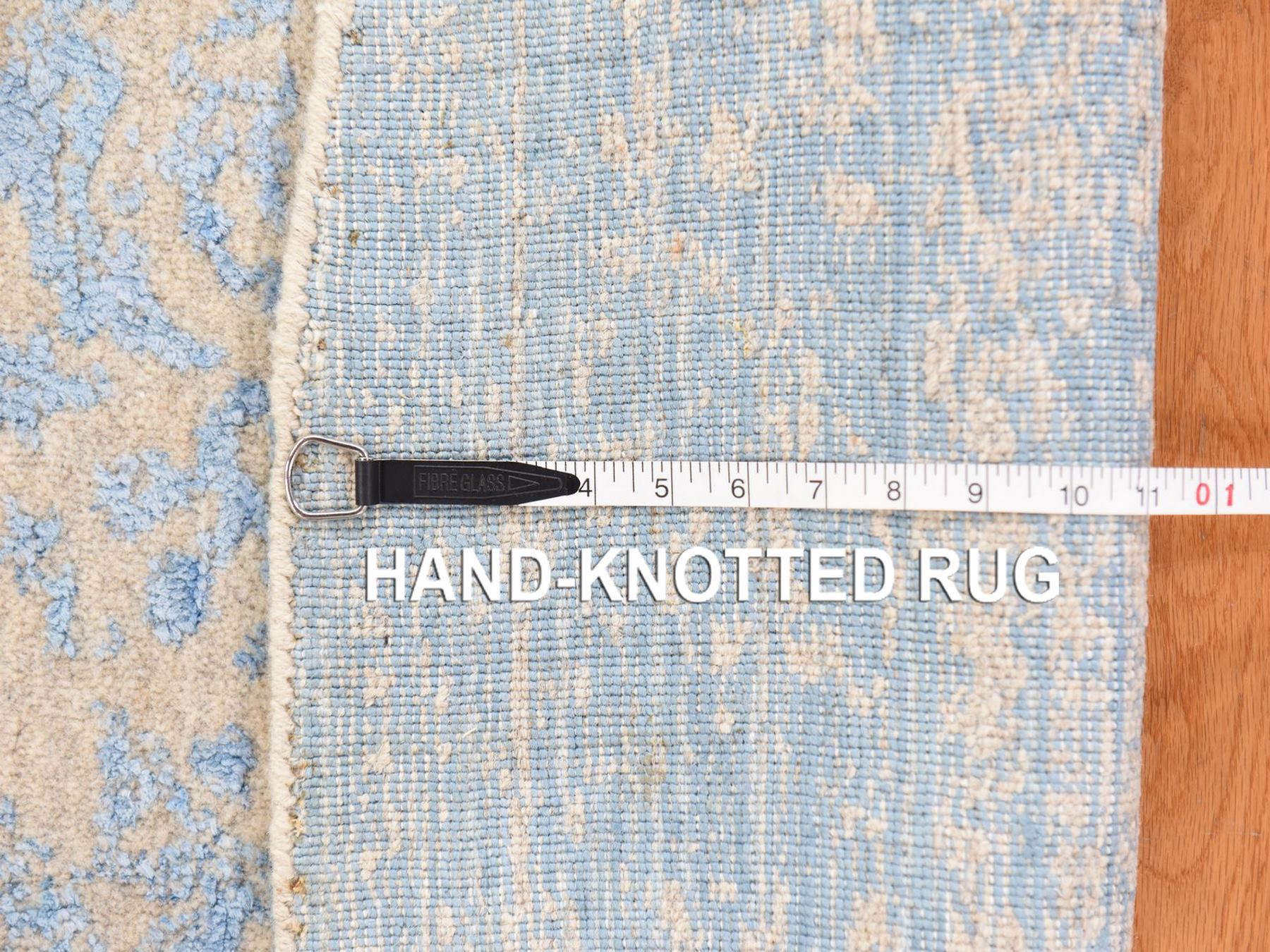 5'9"x5'9" Peach Color, Pomegranate Design, Hand Loomed, Wool and Art Silk, Round, Oriental Rug HR78692 - Image 6