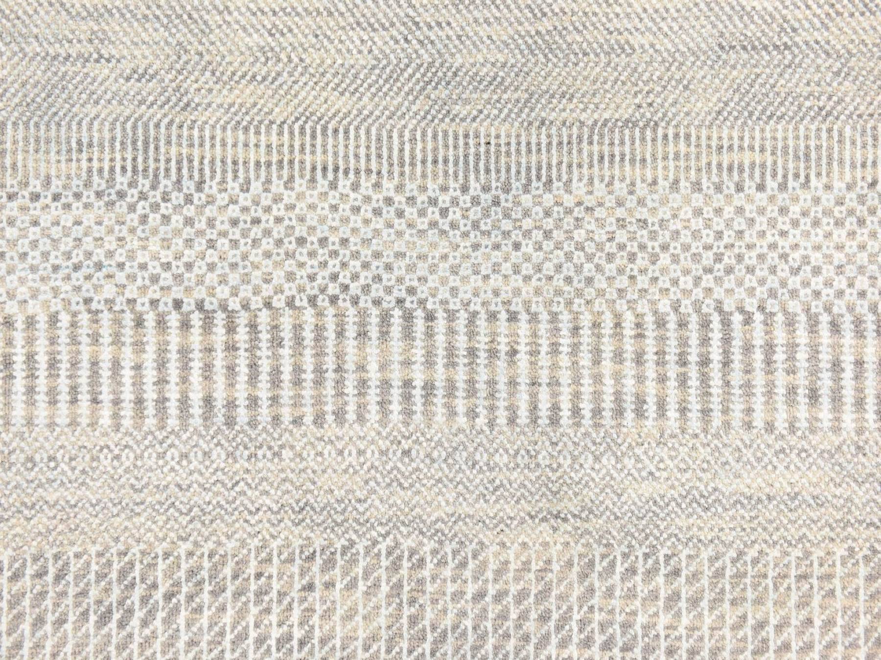 6'x6' Pastel Gray, Wool and Silk, Grass Design, Modern, Tone on Tone, Hand Knotted, Round, Oriental Rug HR78696 - Image 4