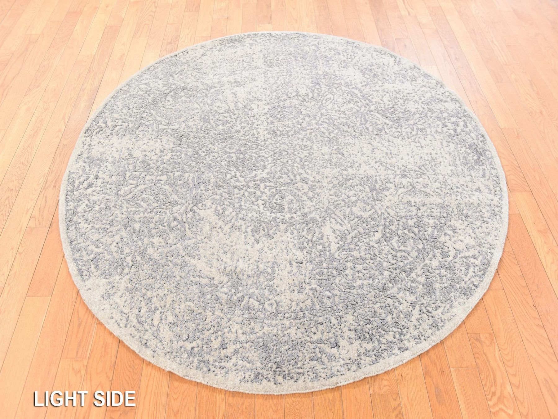 6'x6' Beige-Gray, Erased Design, Fine Jacquard, Hand Loomed, Wool and Silk, Round, Oriental Rug HR78704 - Image 3