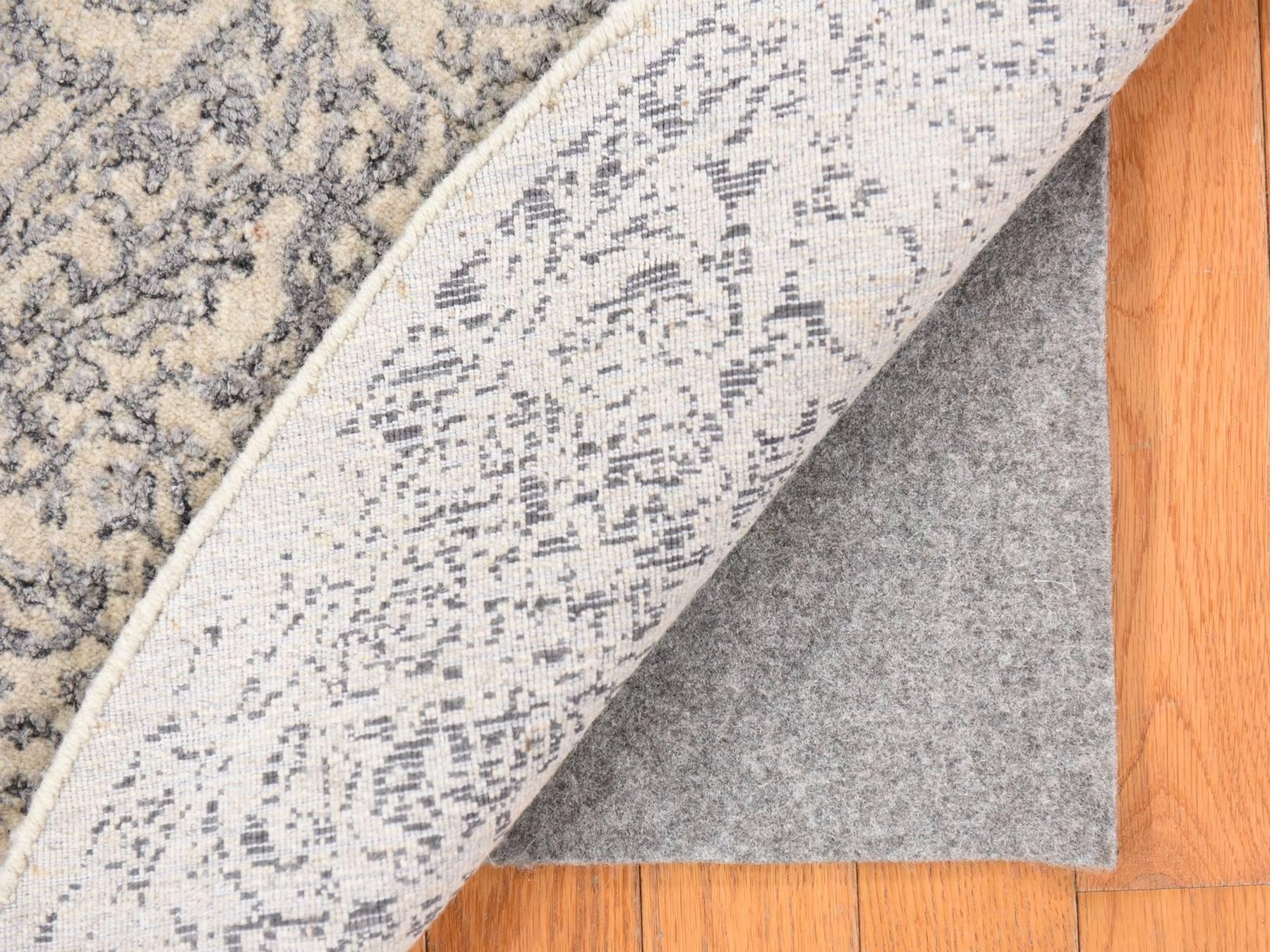 6'x6' Beige-Gray, Erased Design, Fine Jacquard, Hand Loomed, Wool and Silk, Round, Oriental Rug HR78704 - Image 7