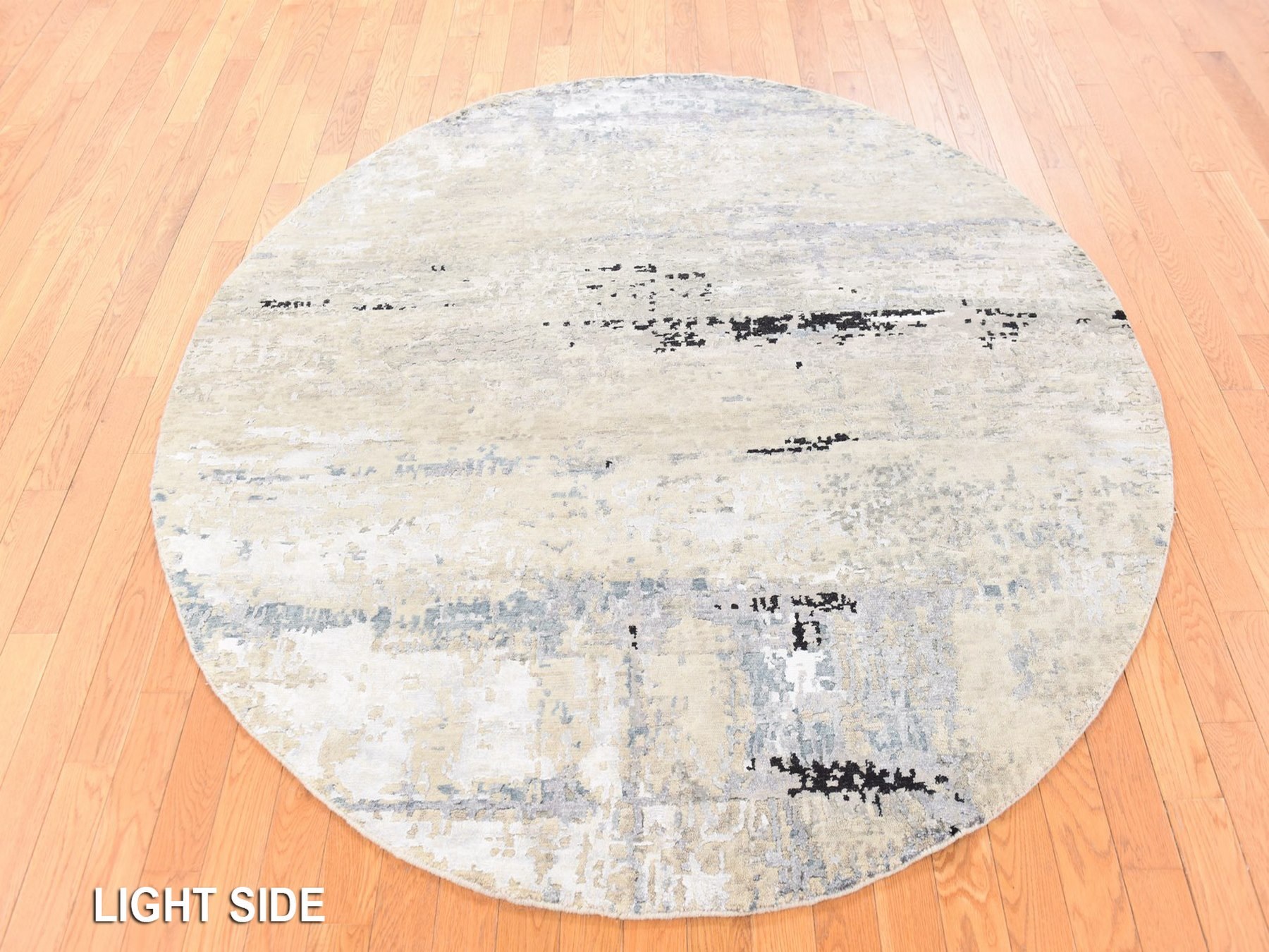 6'x6' Beige-Gray, Abstract Design, Hand Knotted, Wool & Silk, Hi-Low Pile, Round, Oriental Rug HR78705 - Image 3