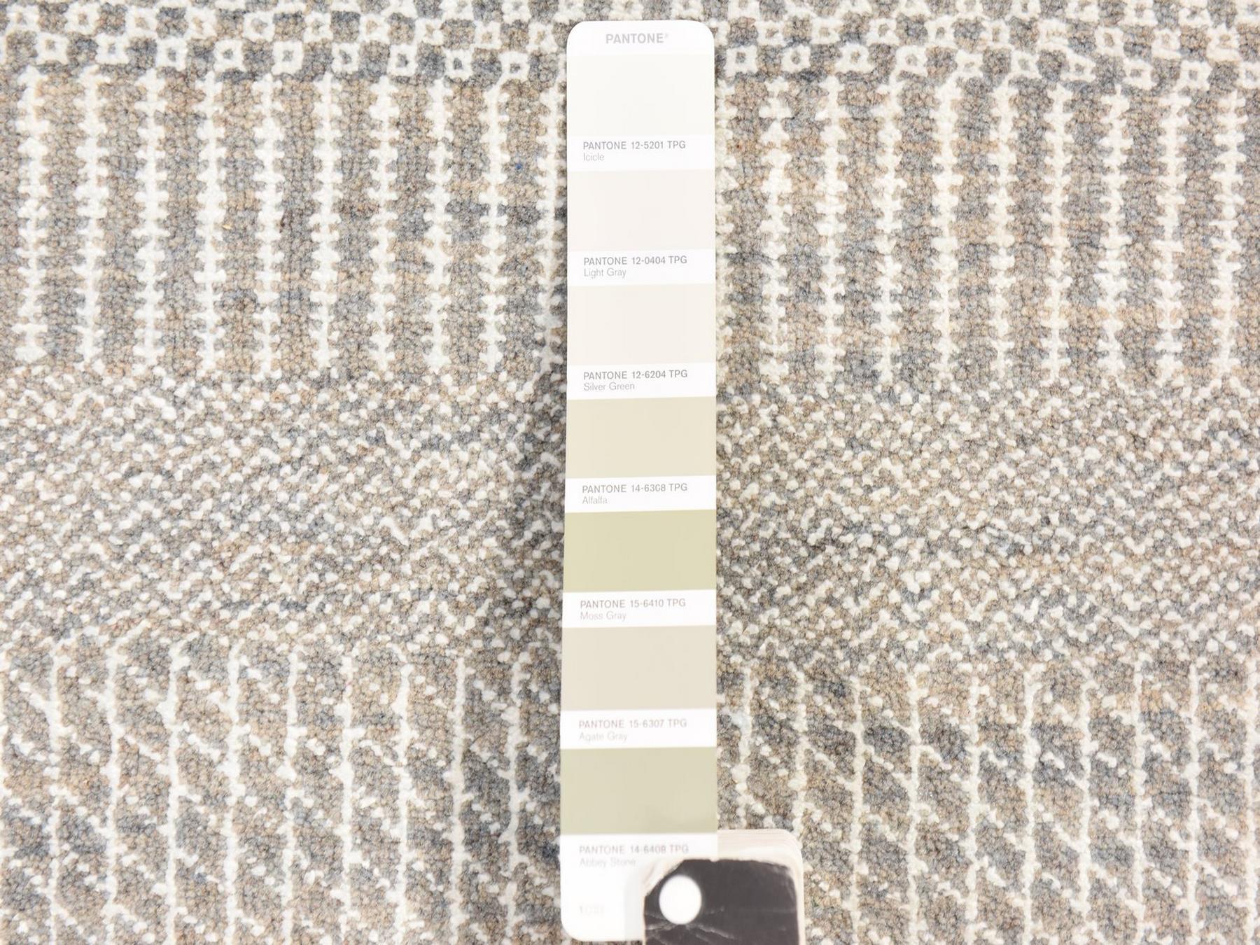 6'x6' Pastel Gray, Modern Grass Design, Tone on Tone, Wool and Silk, Hand Knotted, Round, Oriental Rug HR78708 - Image 5
