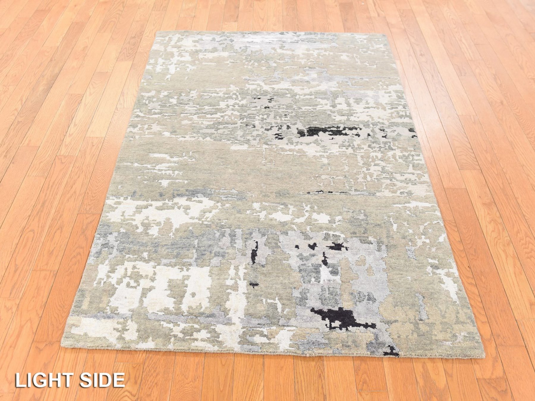 4'x6' Beige-Gray, Modern Abstract Design, Wool and Silk, Hand Knotted, Hi-Low Pile, Oriental Rug HR78711 - Image 3