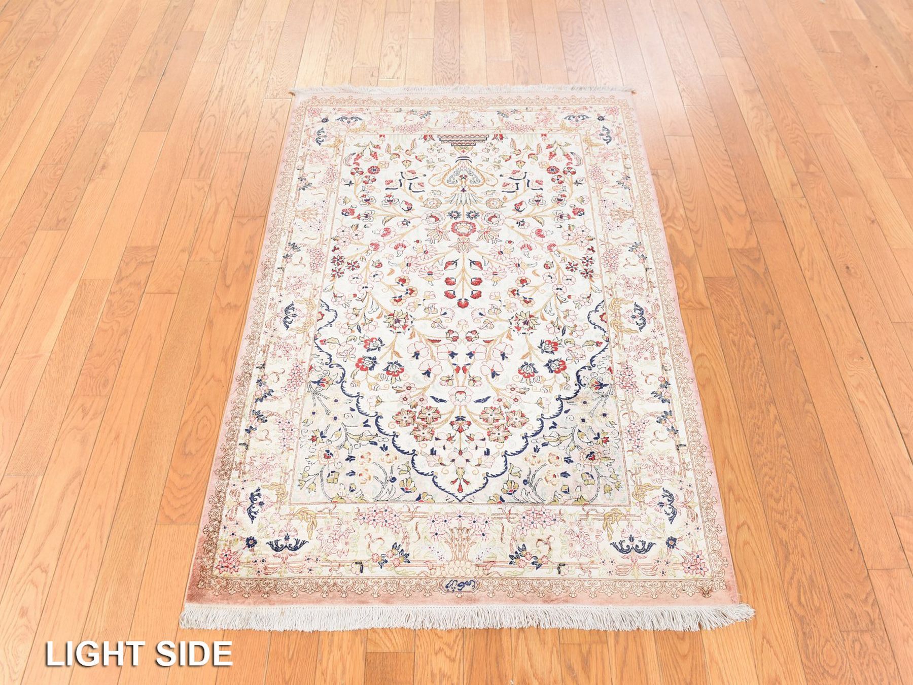 3'3"x4'10" Cream White, New Persian Ghom with Flower & Vase Design, 600 KPSI, Pure Silk, Hand Knotted, Oriental Rug HR78720 - Image 3