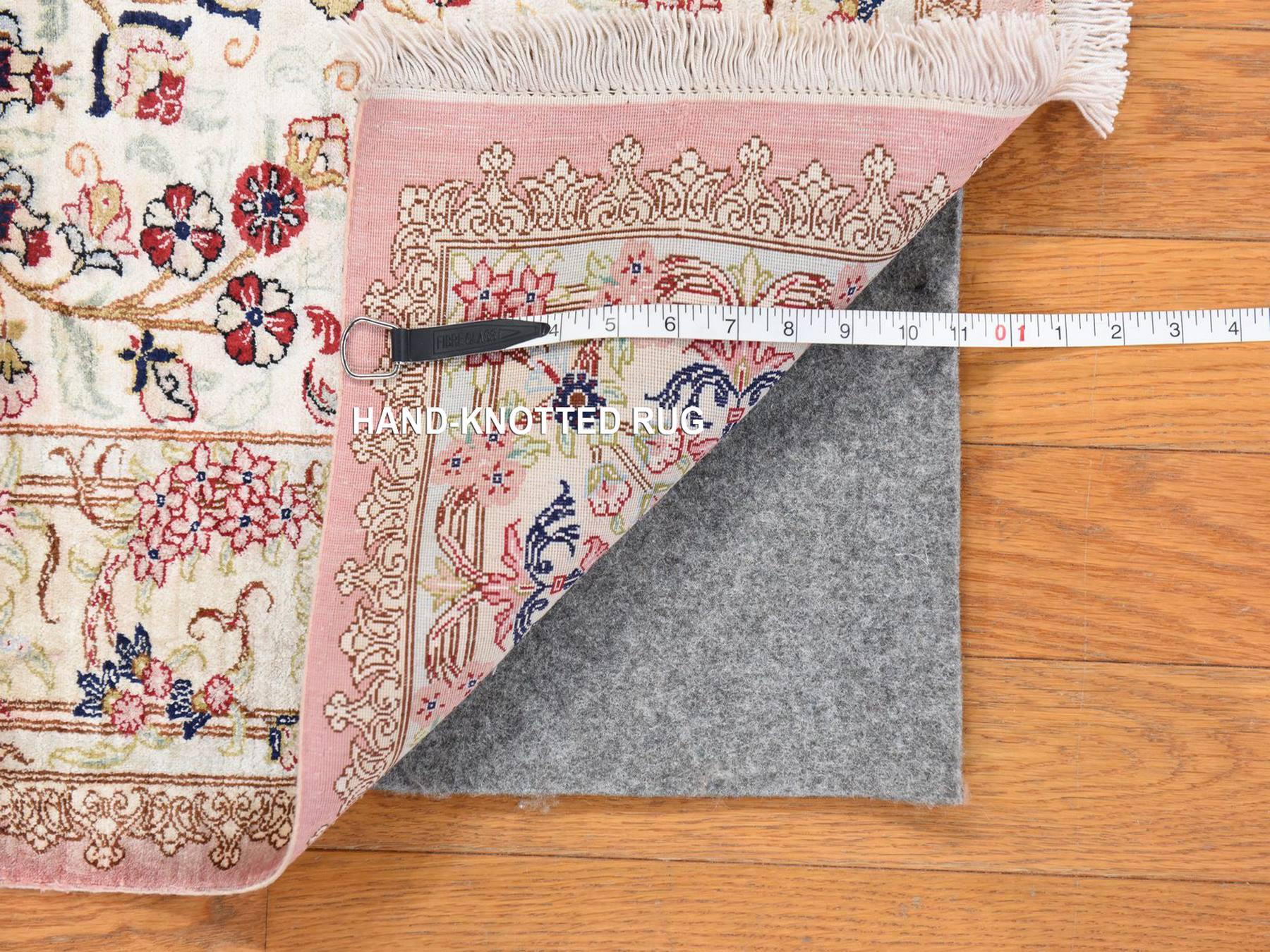 3'3"x4'10" Cream White, New Persian Ghom with Flower & Vase Design, 600 KPSI, Pure Silk, Hand Knotted, Oriental Rug HR78720 - Image 6