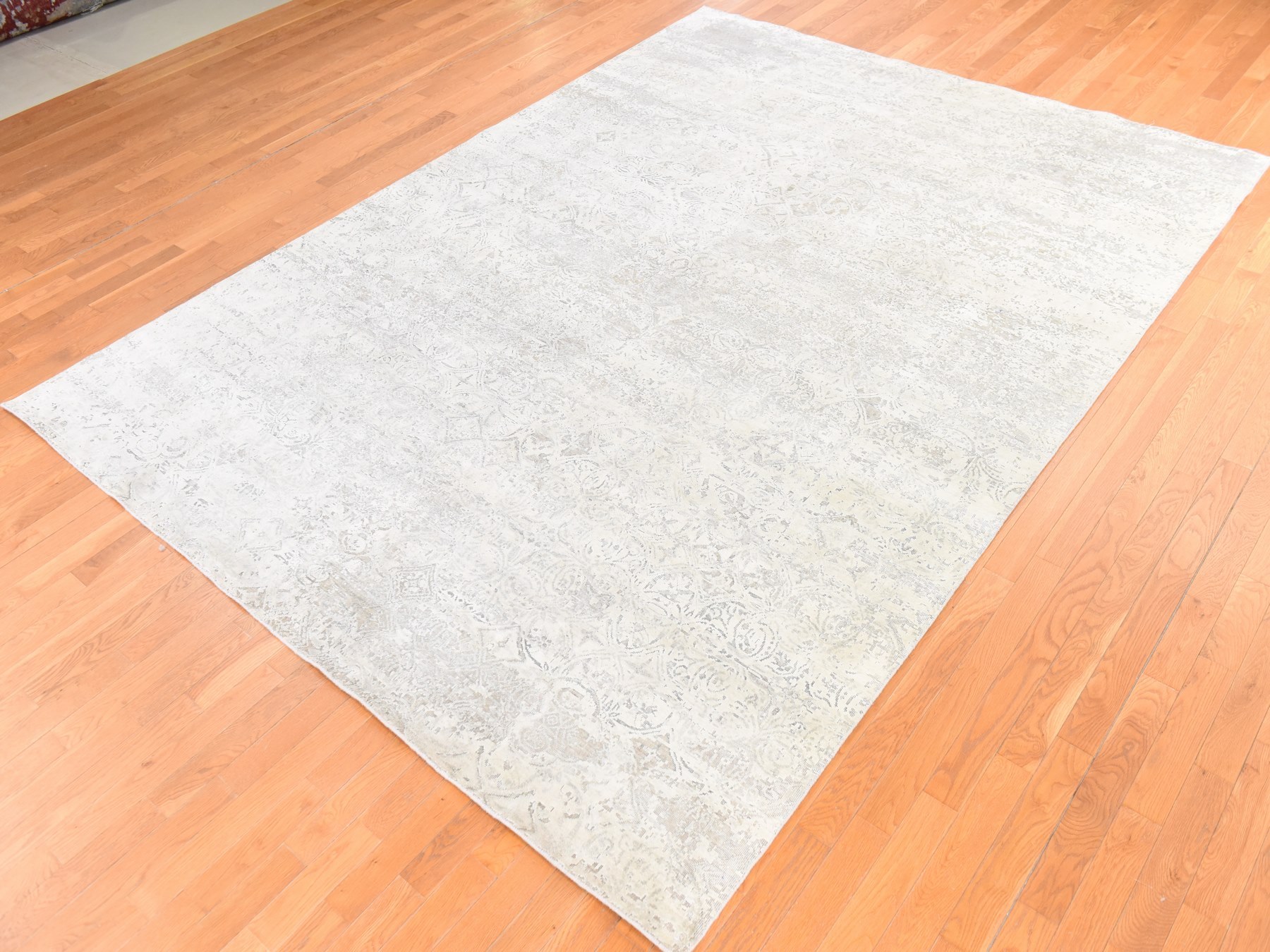 8'10"x12' Whisper White, Silk with Textured Wool, Modern, Erased Dimensional Design, Hand Knotted, Oriental Rug HR78737 - Image 4