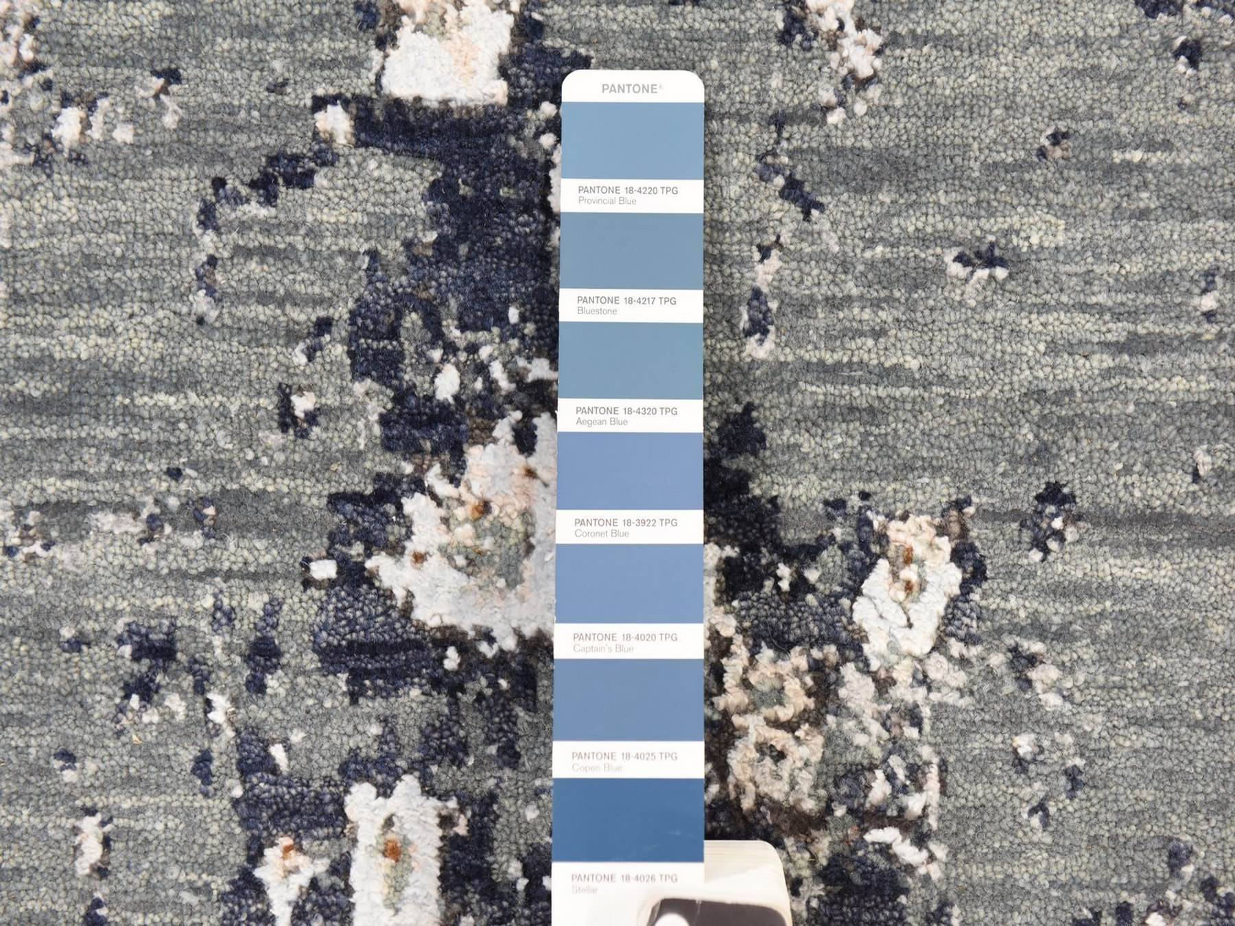 2'6"x10' Shades of Gray, Modern Abstract Design, Wool and Silk, Hand Knotted, Dense Weave, Runner, Oriental Rug HR78757 - Image 5
