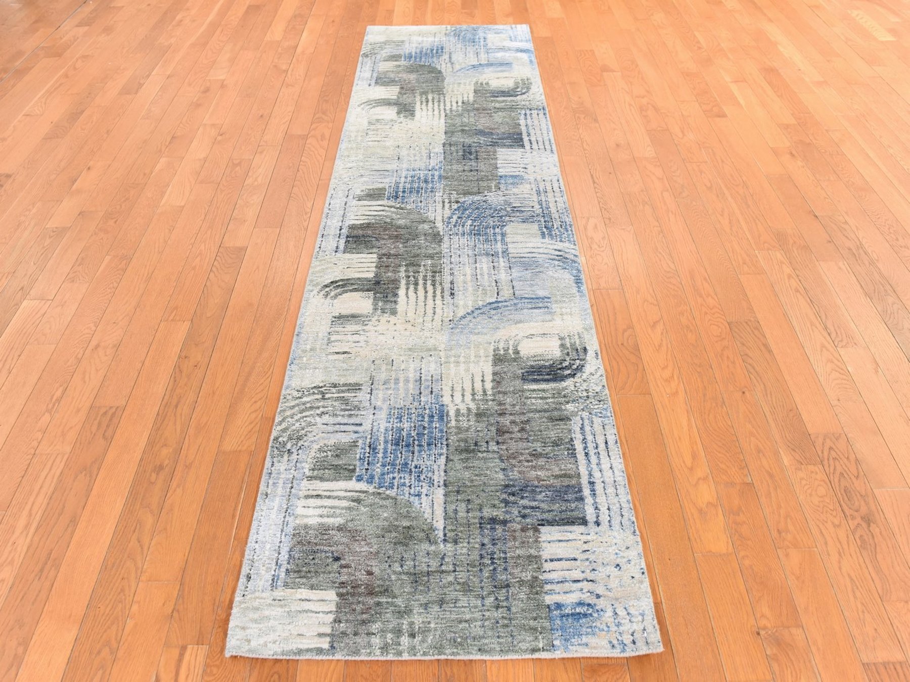 2'7"x10'4" Whisper White, THE INTERTWINED PASSAGE, Silk with Textured Wool, Hand Knotted, Runner, Oriental Rug HR78758 - Image 2