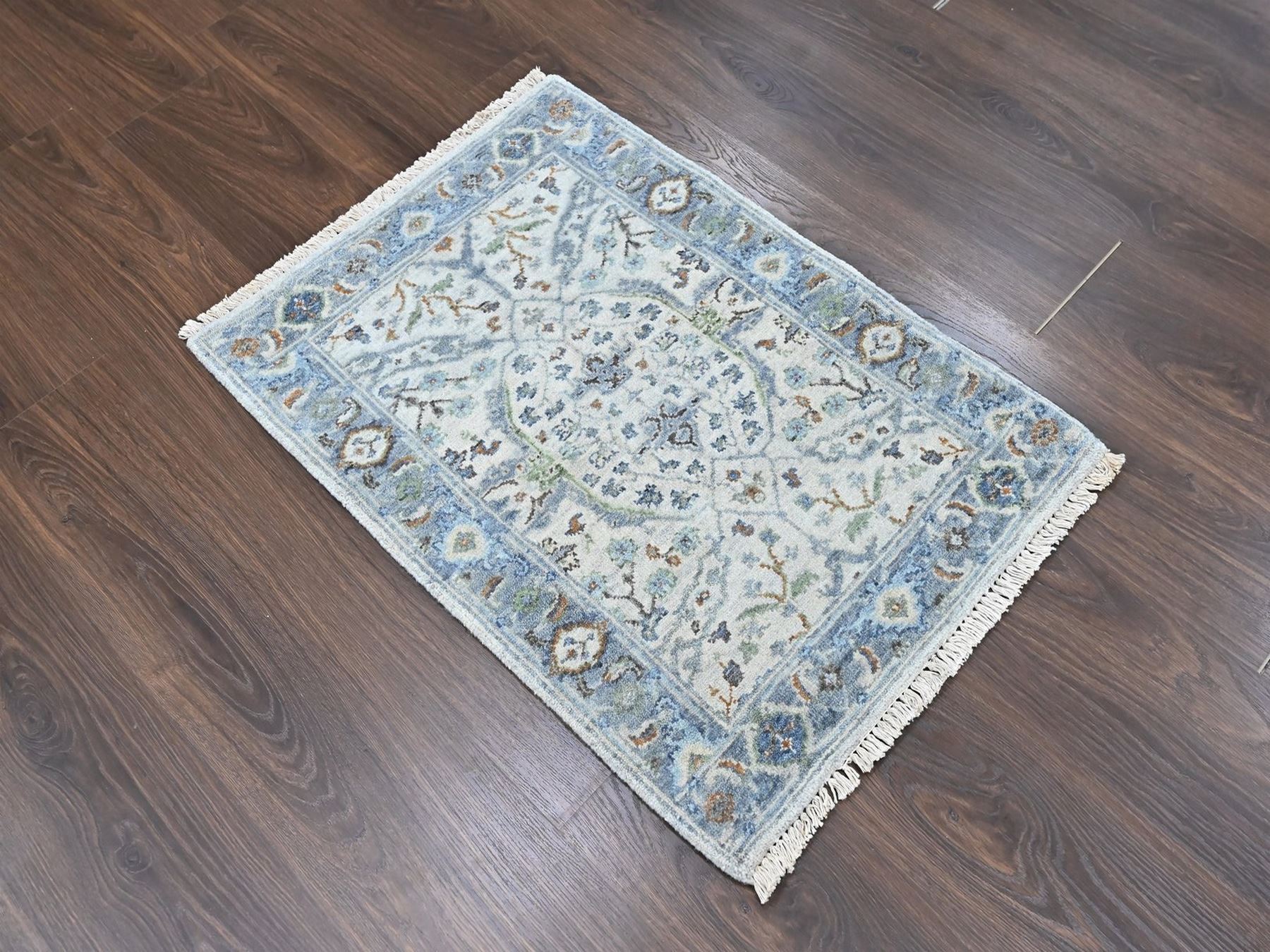 2'1"x2'10" Oyster Gray, Oushak with Floral Motifs, Hand Knotted, Pure Wool, Soft Pile, Denser Weave, Sample, Mat, Oriental Rug HR10563 - Image 2