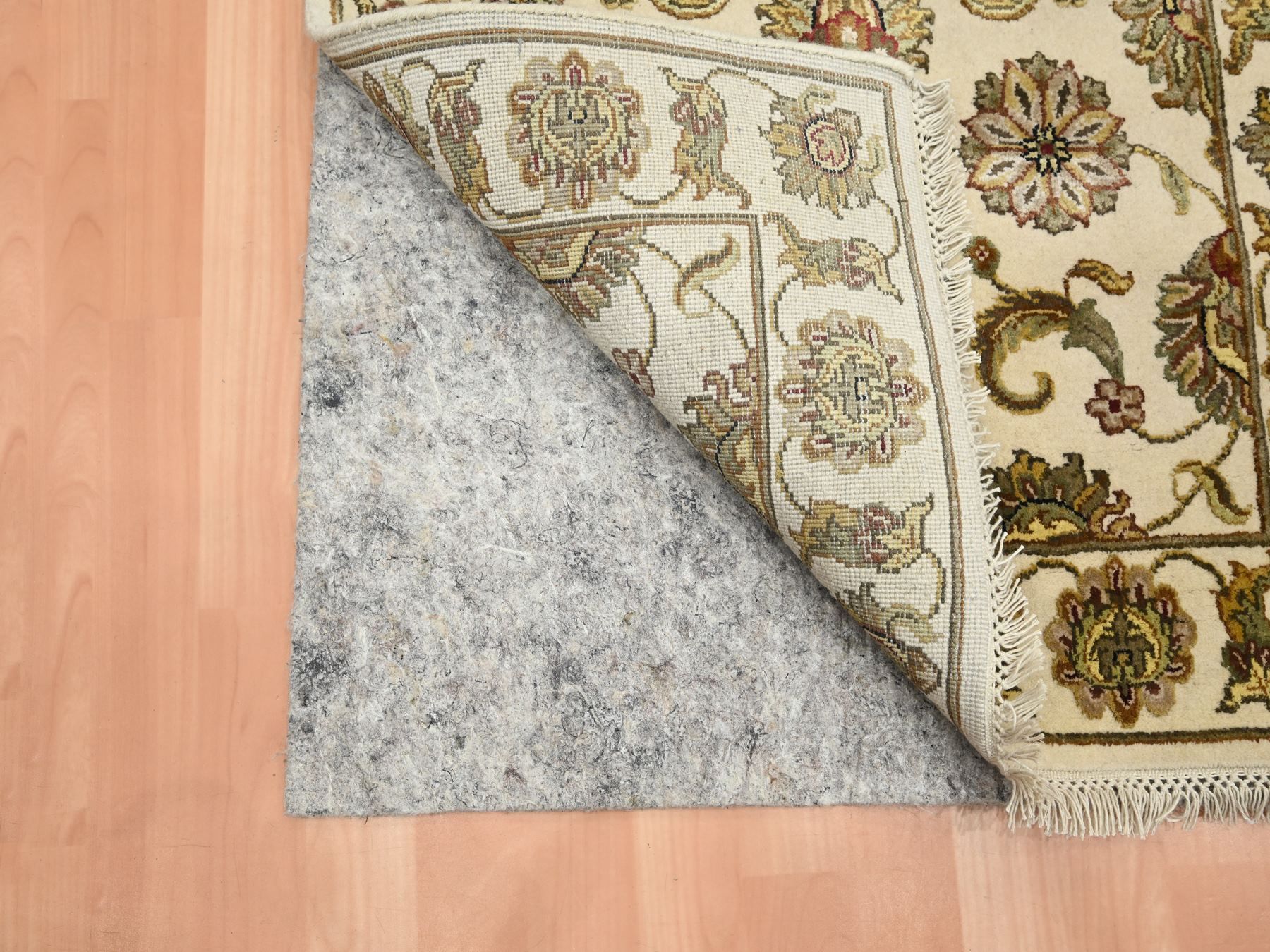 2'7"x8'3" Linen White, Rajasthan with All Over Leaf Design, Hand Knotted, Thick and Plush, Soft Pile, Wool and Silk, Runner, Oriental Rug HR75623 - Image 3