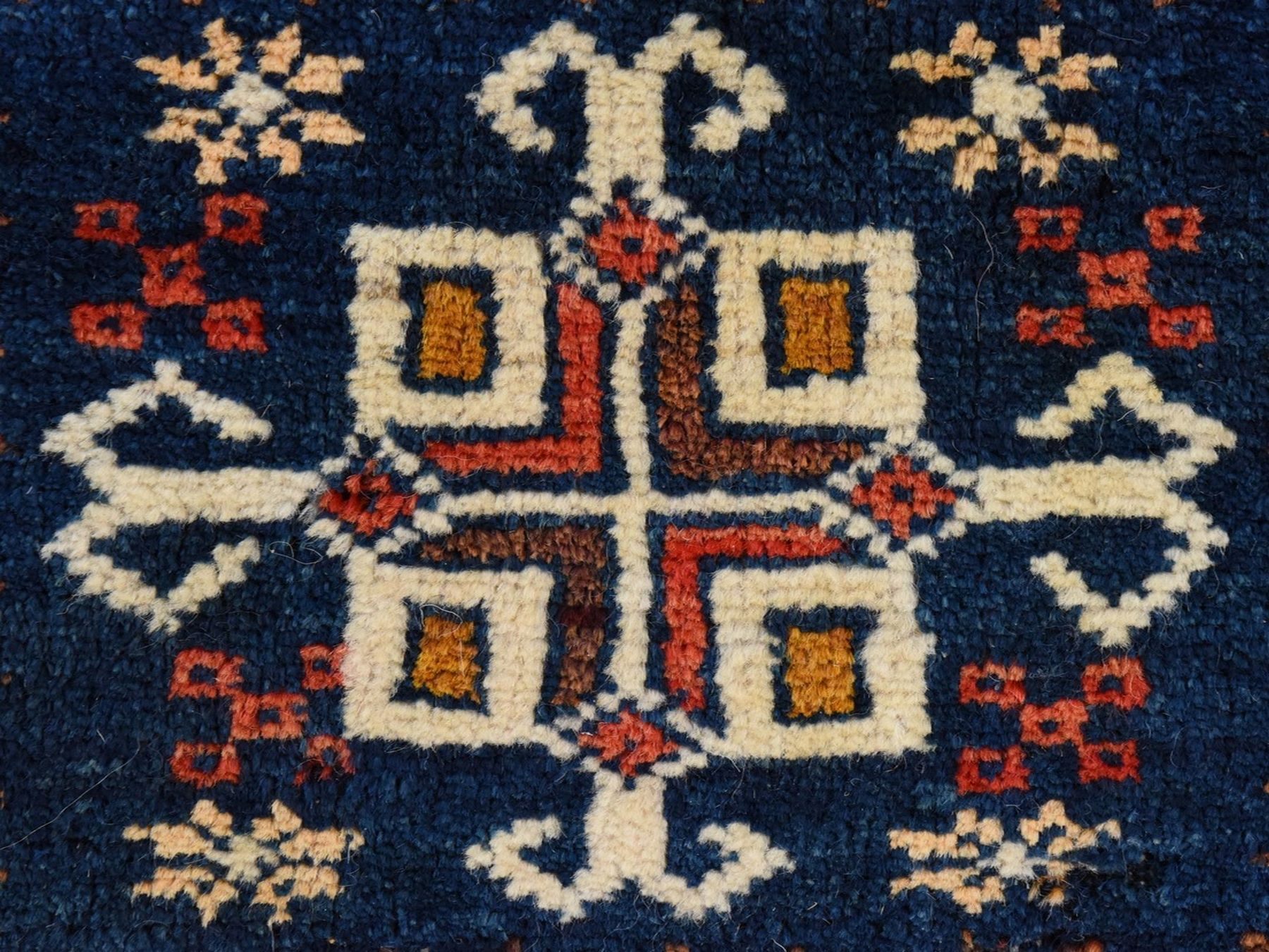 1'4"x1'4" Yale Blue, Antique Qashqai Bag Face, Hand Knotted, 100% Wool, Mat, Square, Oriental Rug HR78804 - Image 4