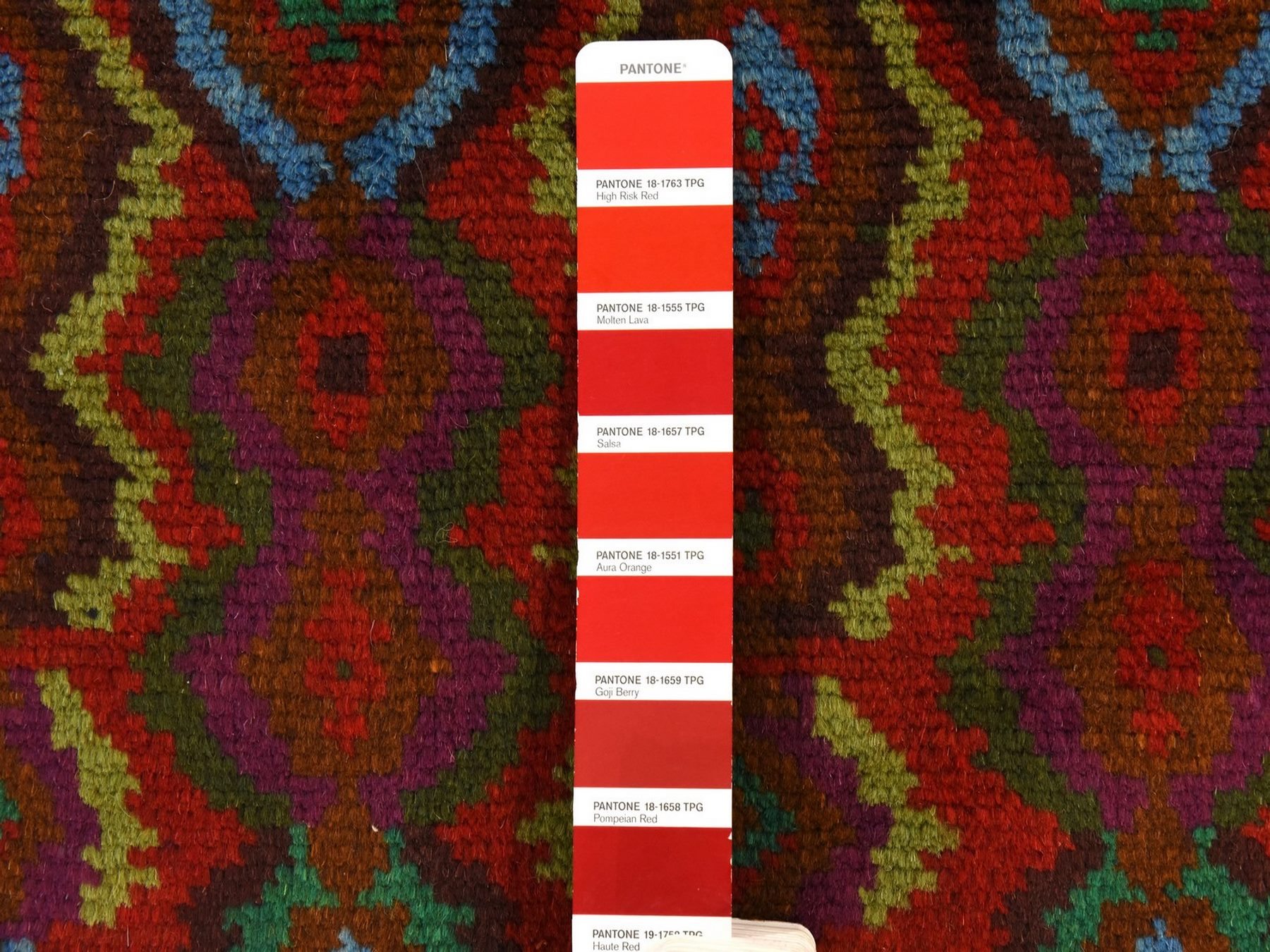 3'5"x4'8" Salsa Red, Colorful Afghan Baluch with Geometric Design, Hand Knotted, Pure Wool, Oriental Rug HR78808 - Image 5