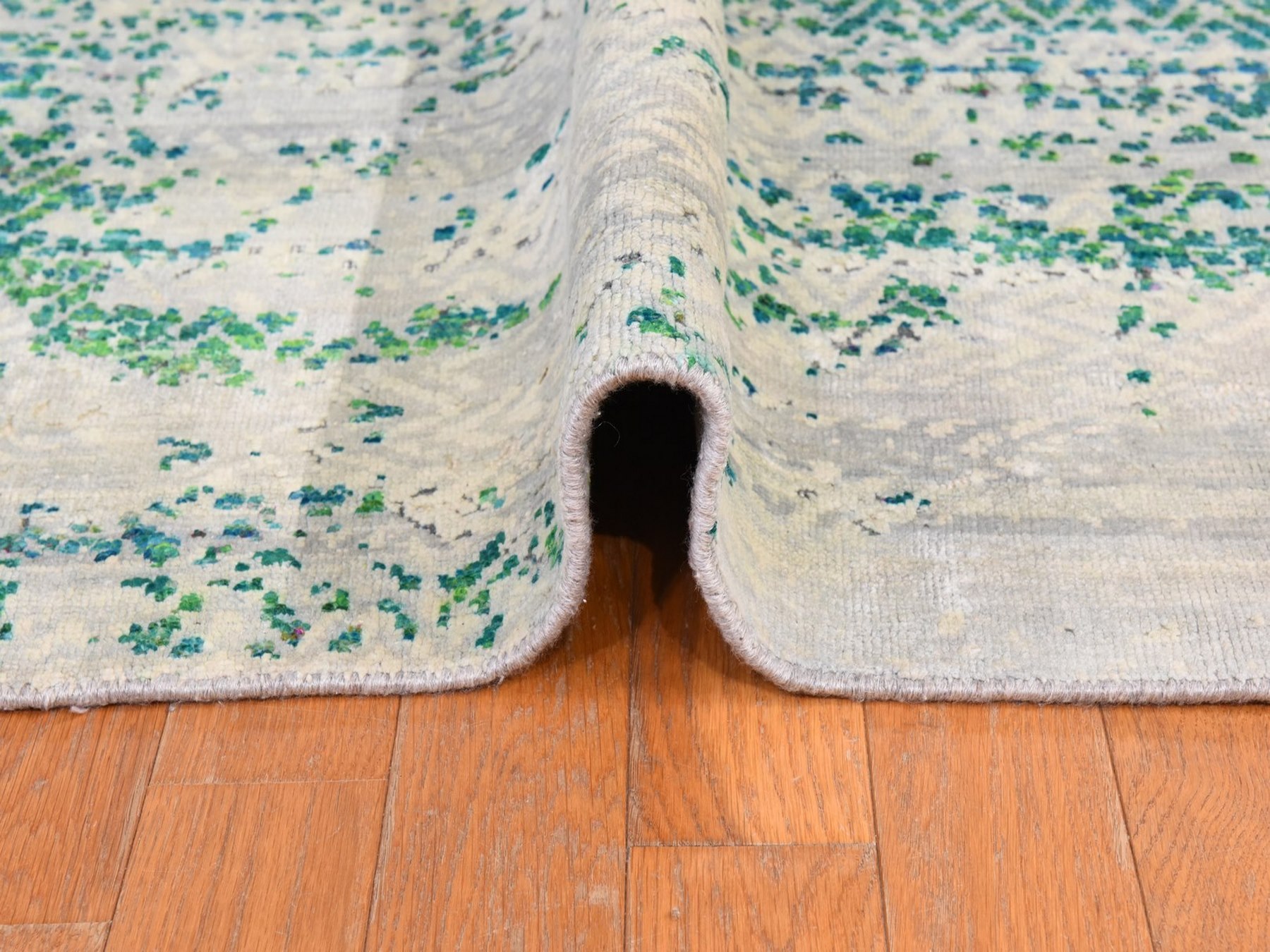 8'10"x12' Slushy Green, Erased Chevron Design, Hand Knotted, Sari Silk with Textured Wool, Oriental Rug HR78841 - Image 9