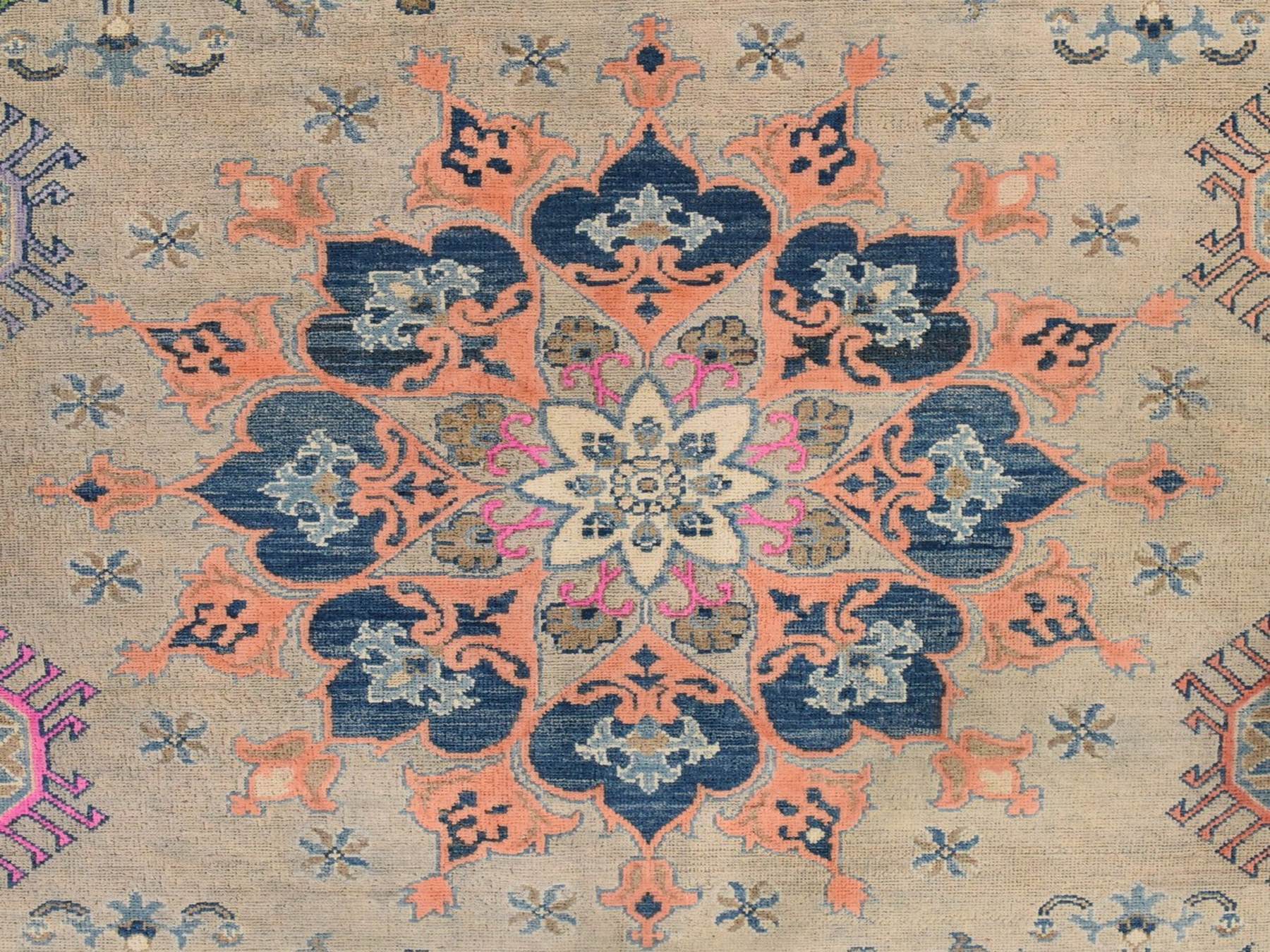 8'x9'9" Warm Taupe, Colorful Fusion Kazak with Flower Medallion, Hand Knotted, Pure Wool, Oriental Rug HR78844 - Image 5