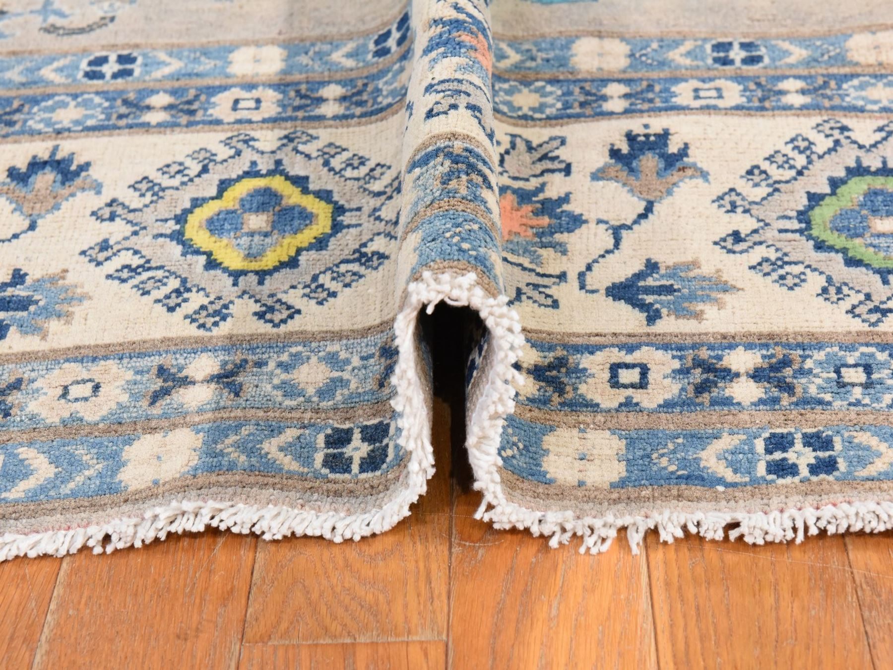 8'x9'9" Warm Taupe, Colorful Fusion Kazak with Flower Medallion, Hand Knotted, Pure Wool, Oriental Rug HR78844 - Image 8